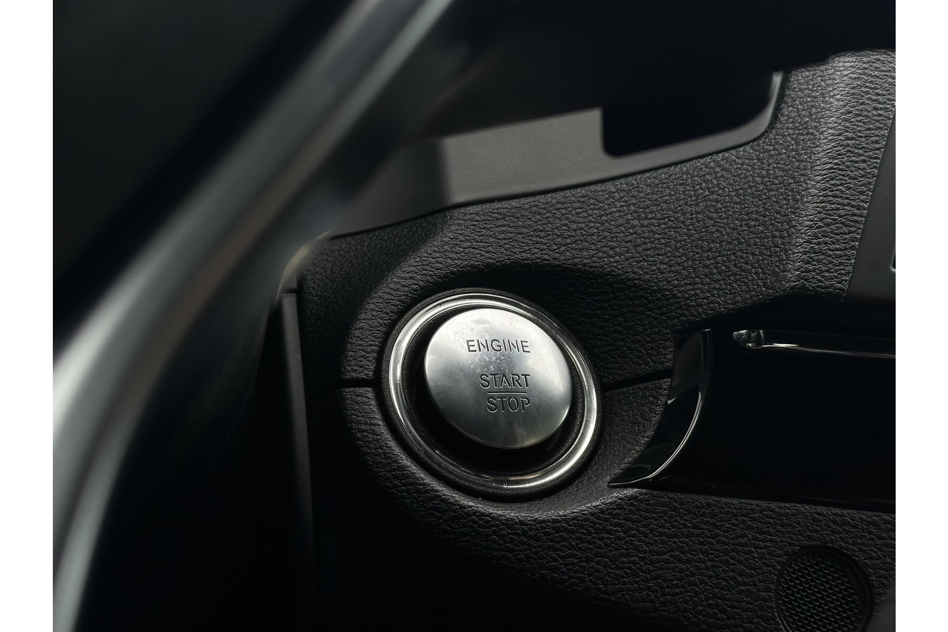 Mercedes-Benz E-Klasse Cabrio 350 CGI Avantgarde 2012 OBSIDIAN BLACK (197U) 23
