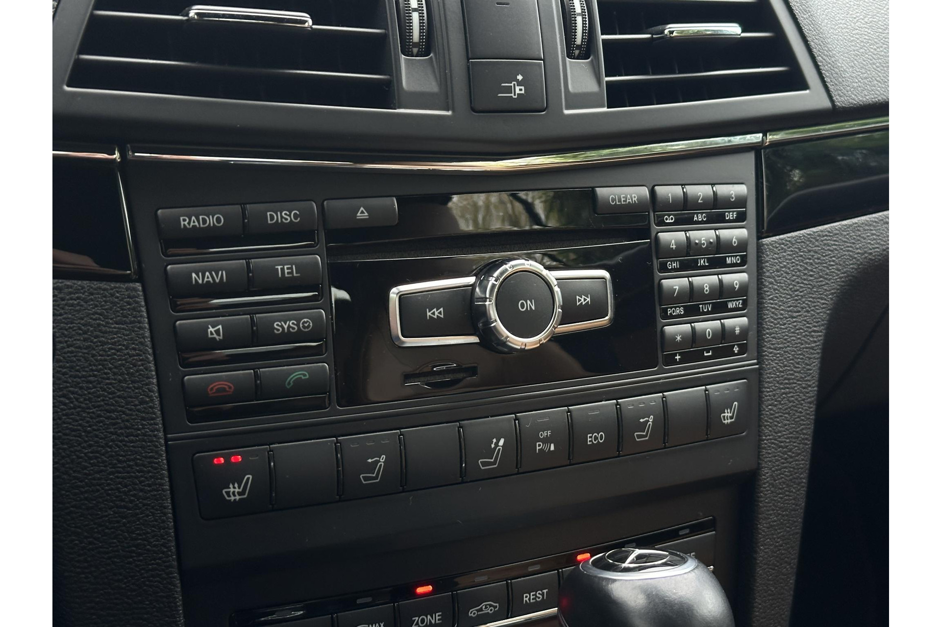 Mercedes-Benz E-Klasse Cabrio 350 CGI Avantgarde 2012 OBSIDIAN BLACK (197U) 24