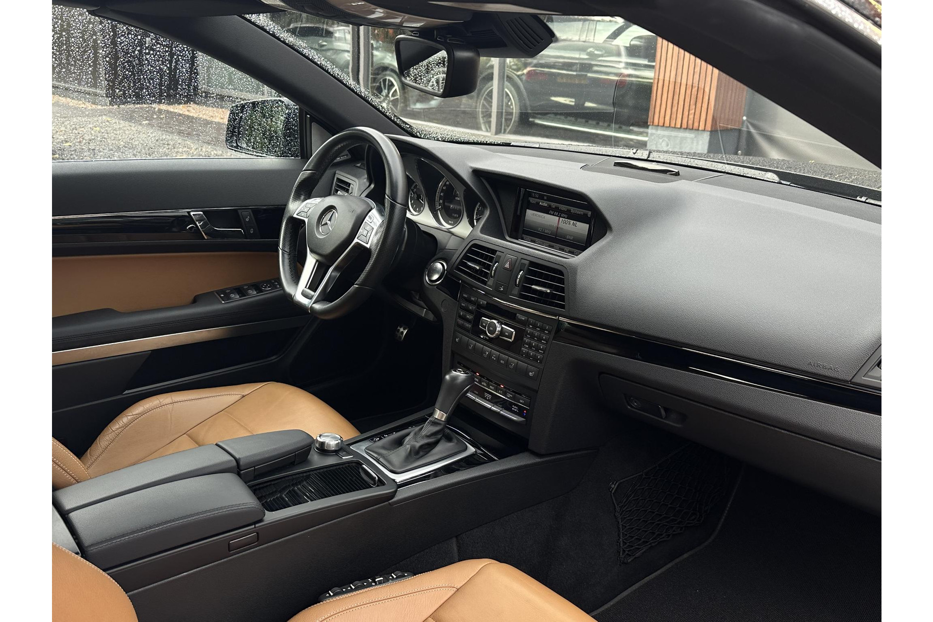 Mercedes-Benz E-Klasse Cabrio 350 CGI Avantgarde 2012 OBSIDIAN BLACK (197U) 33