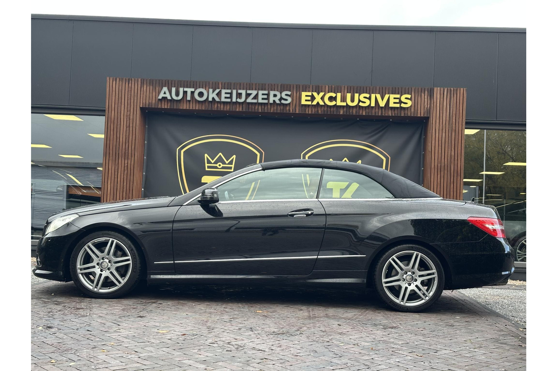 Mercedes-Benz E-Klasse Cabrio 350 CGI Avantgarde 2012 OBSIDIAN BLACK (197U) 5
