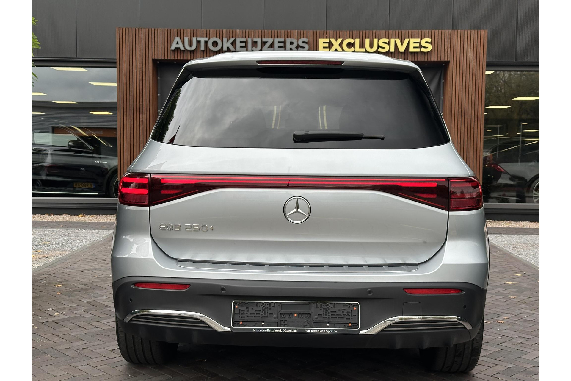 Mercedes-Benz EQB 250+ AMG Line 7p. 71 kWh 2025  12