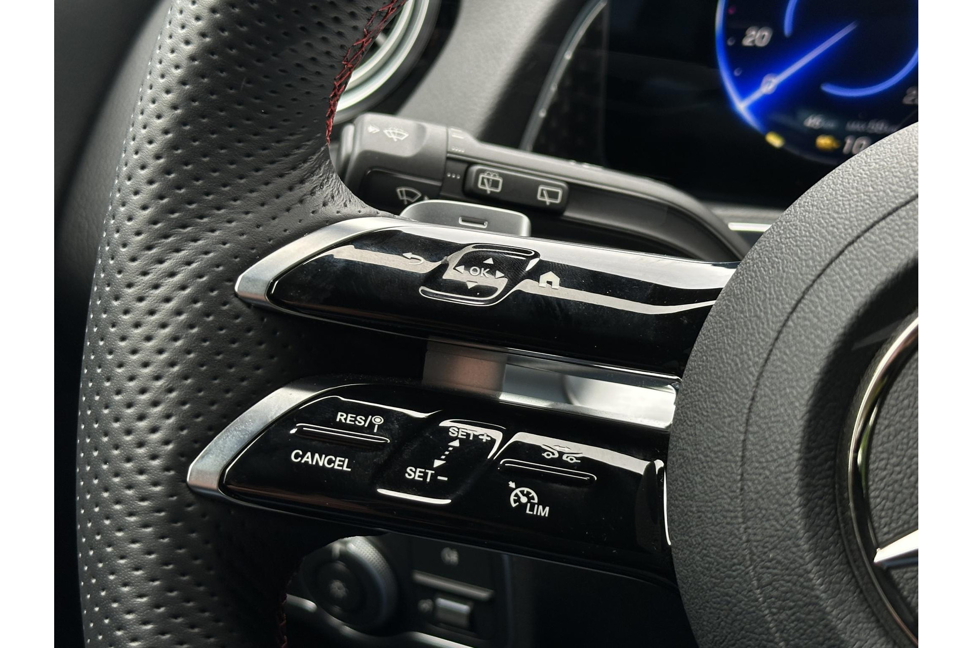 Mercedes-Benz EQB 250+ AMG Line 7p. 71 kWh 2025  26