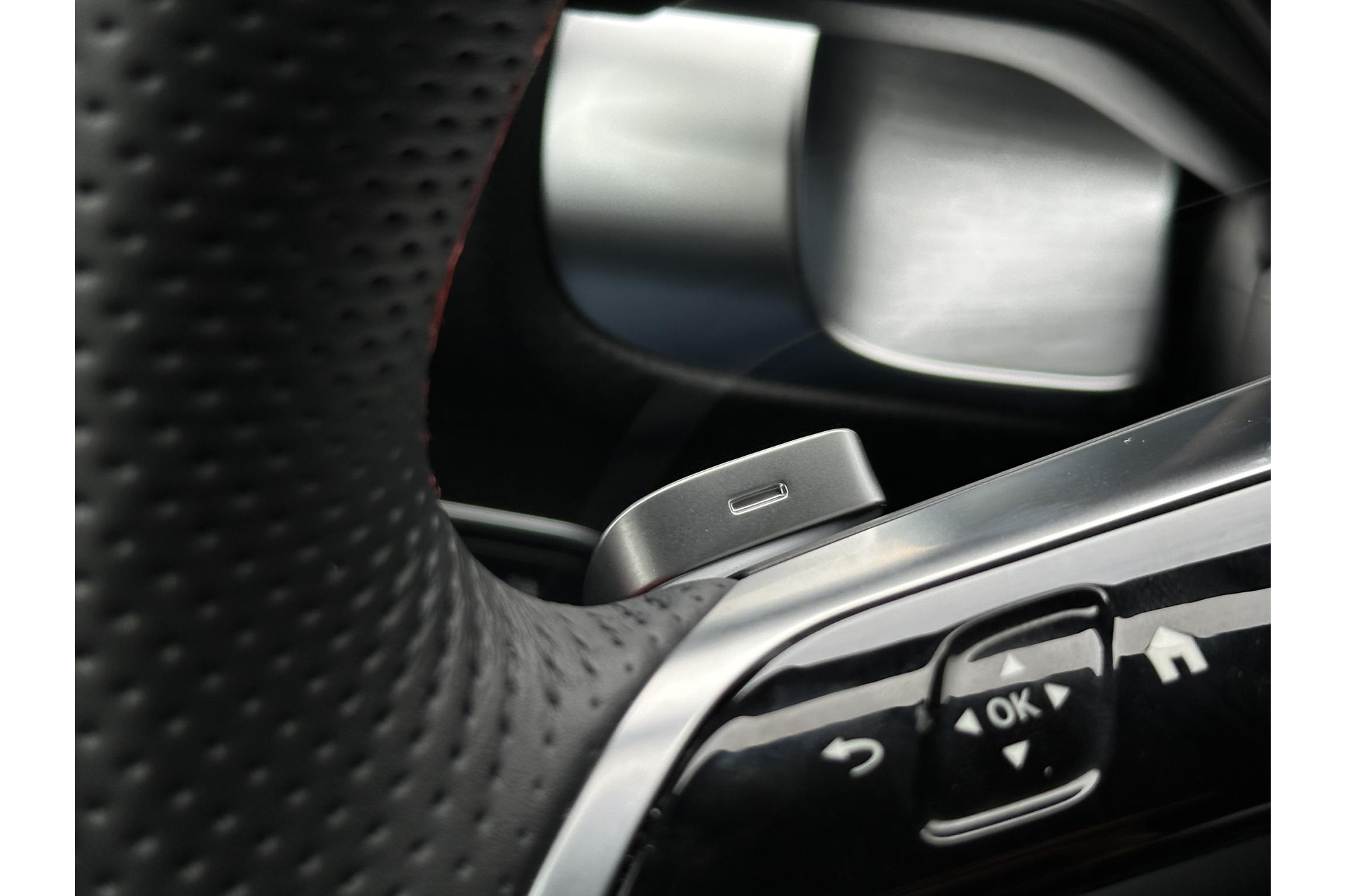 Mercedes-Benz EQB 250+ AMG Line 7p. 71 kWh 2025  29