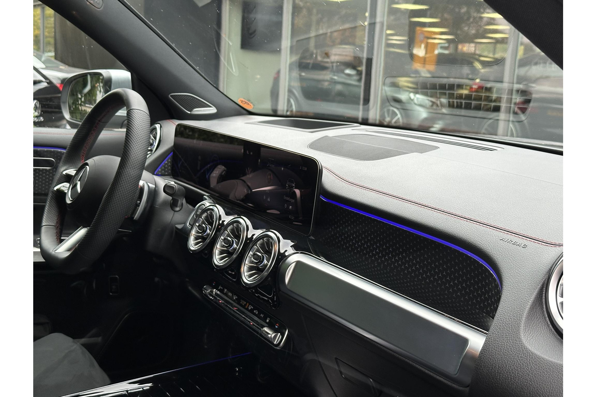 Mercedes-Benz EQB 250+ AMG Line 7p. 71 kWh 2025  41