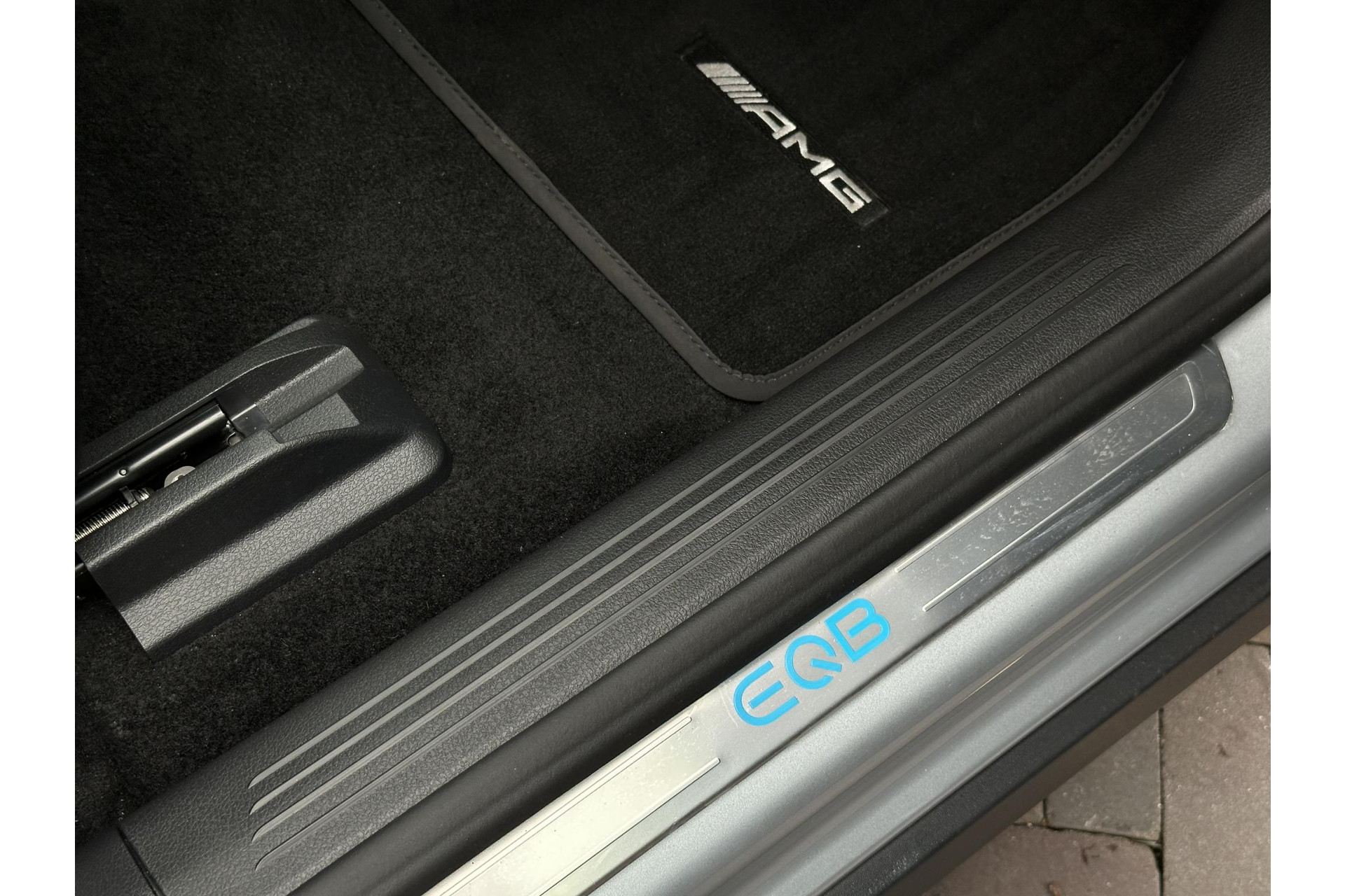Mercedes-Benz EQB 250+ AMG Line 7p. 71 kWh 2025  44