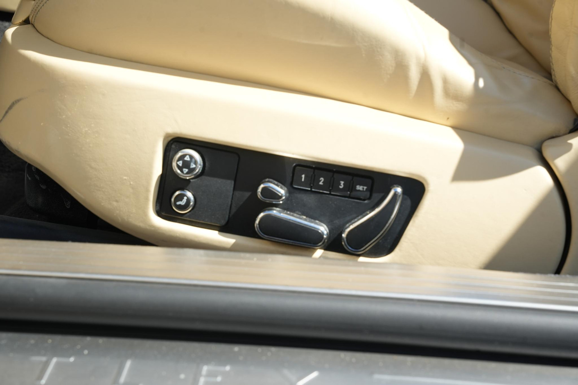Bentley Continental GTC 6.0 W12 2006  50