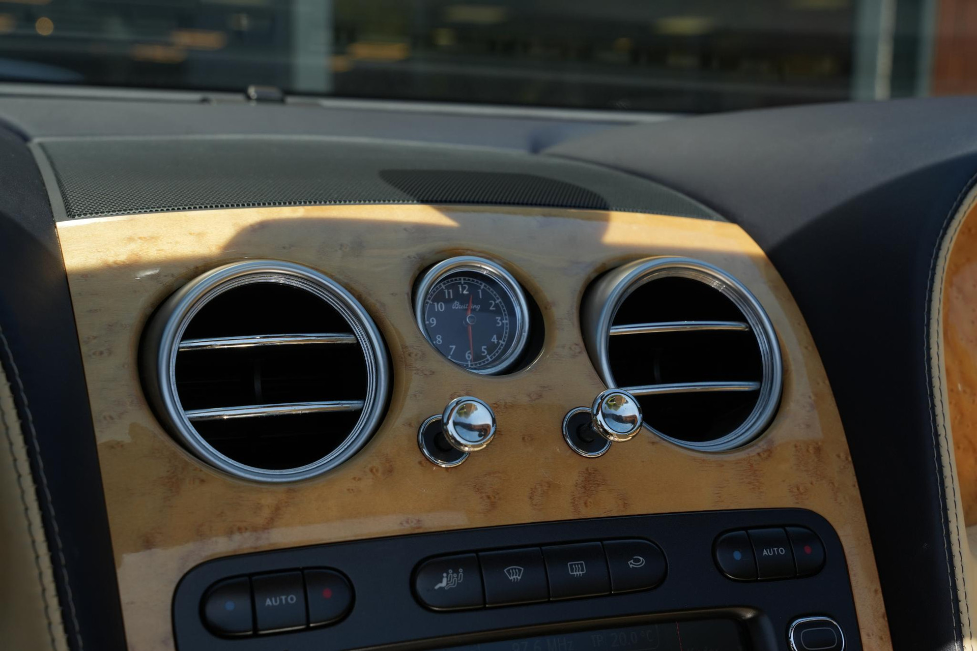 Bentley Continental GTC 6.0 W12 2006  53