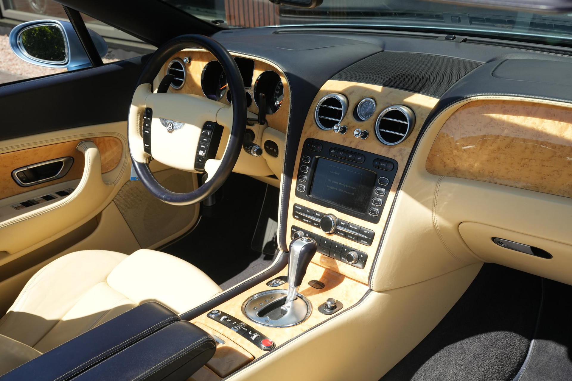 Bentley Continental GTC 6.0 W12 2006  68