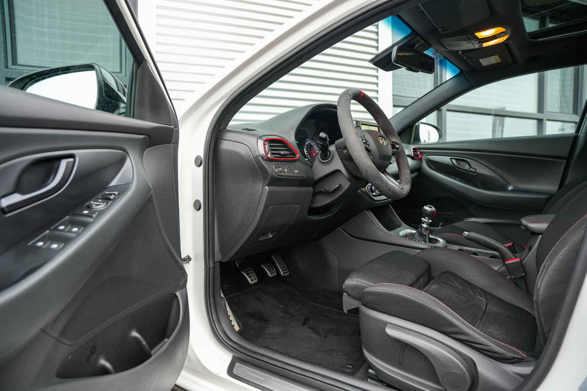 Hyundai i30 Fastback 2.0 T-GDI N1 2019 Polar White (PYW) 6