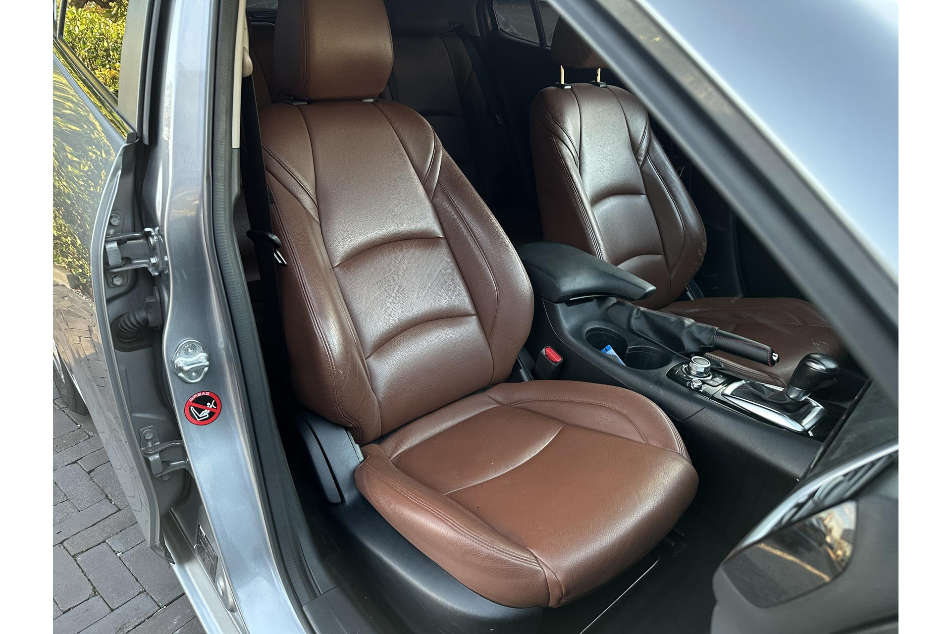 Mazda 3 2.0 TS+ 2014 ALUMINIUM METALLIC (38P) 23