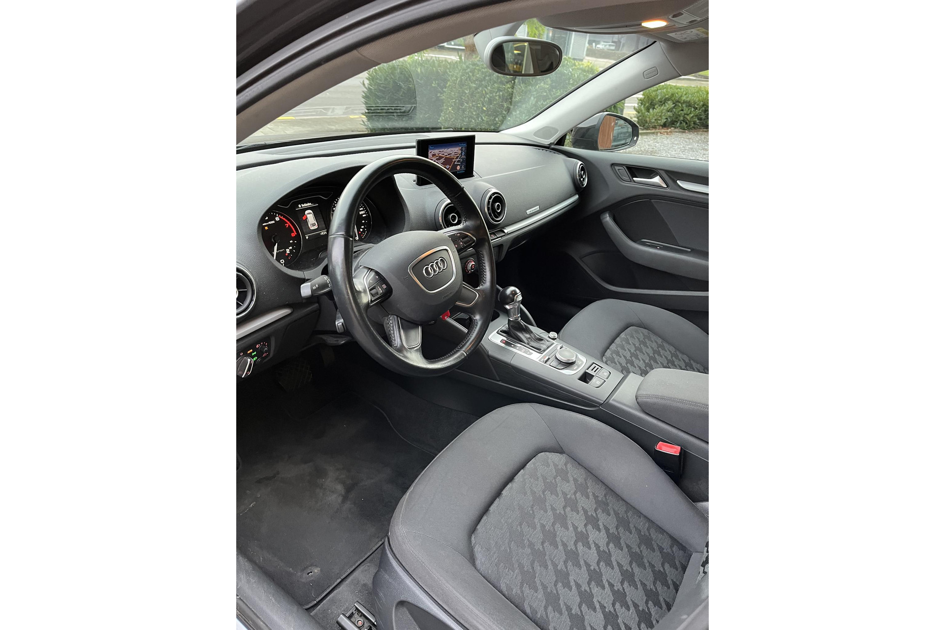 Audi A3 Sportback 1.4 TFSI Attraction Pro Line g-tron 2014 Belugabruin metallic 4