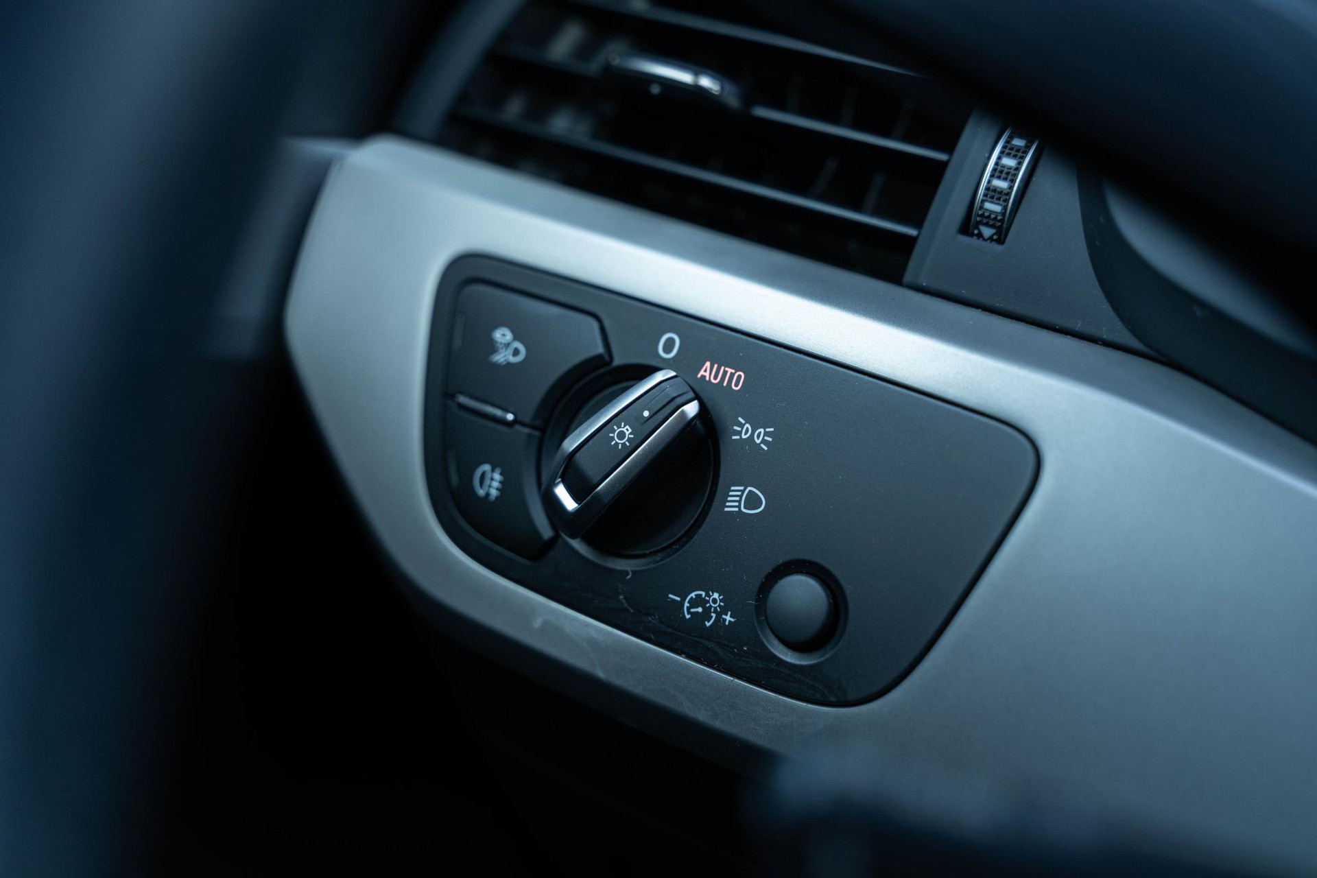 Audi A4 Avant 35 TFSI Business Edition 2020 Manhattangrijs metallic 14