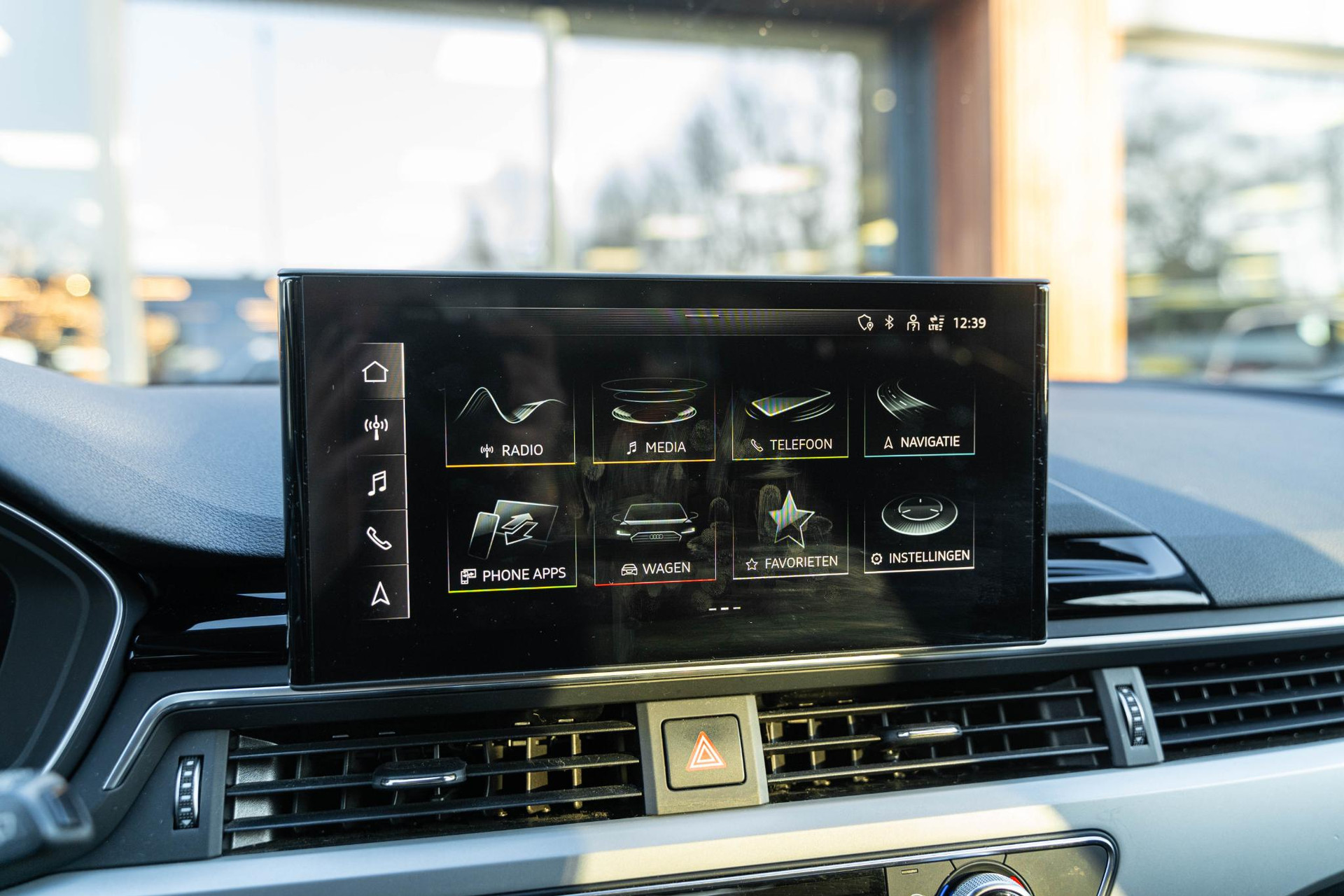 Audi A4 Avant 35 TFSI Business Edition 2020 Manhattangrijs metallic 21