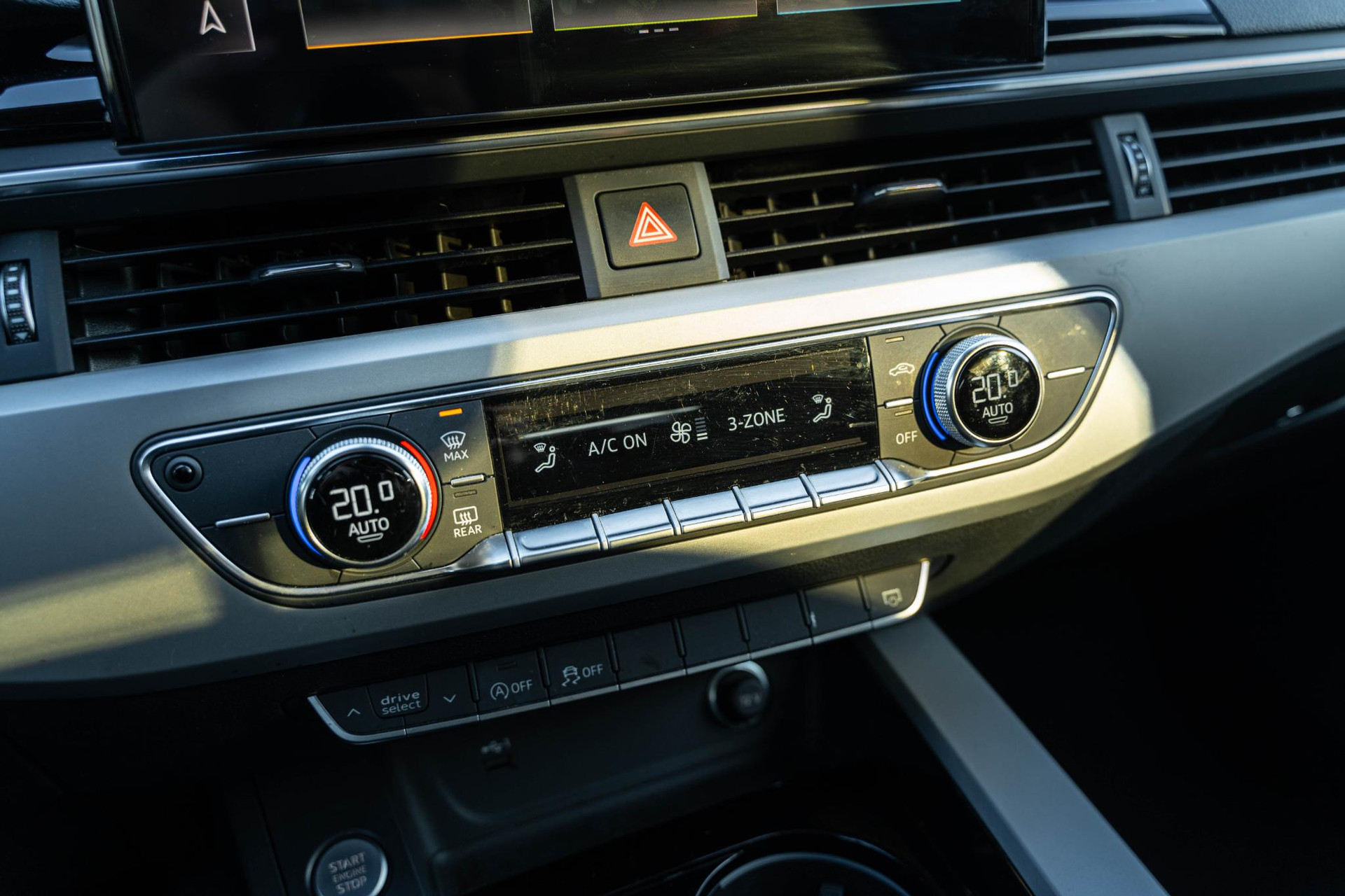 Audi A4 Avant 35 TFSI Business Edition 2020 Manhattangrijs metallic 24