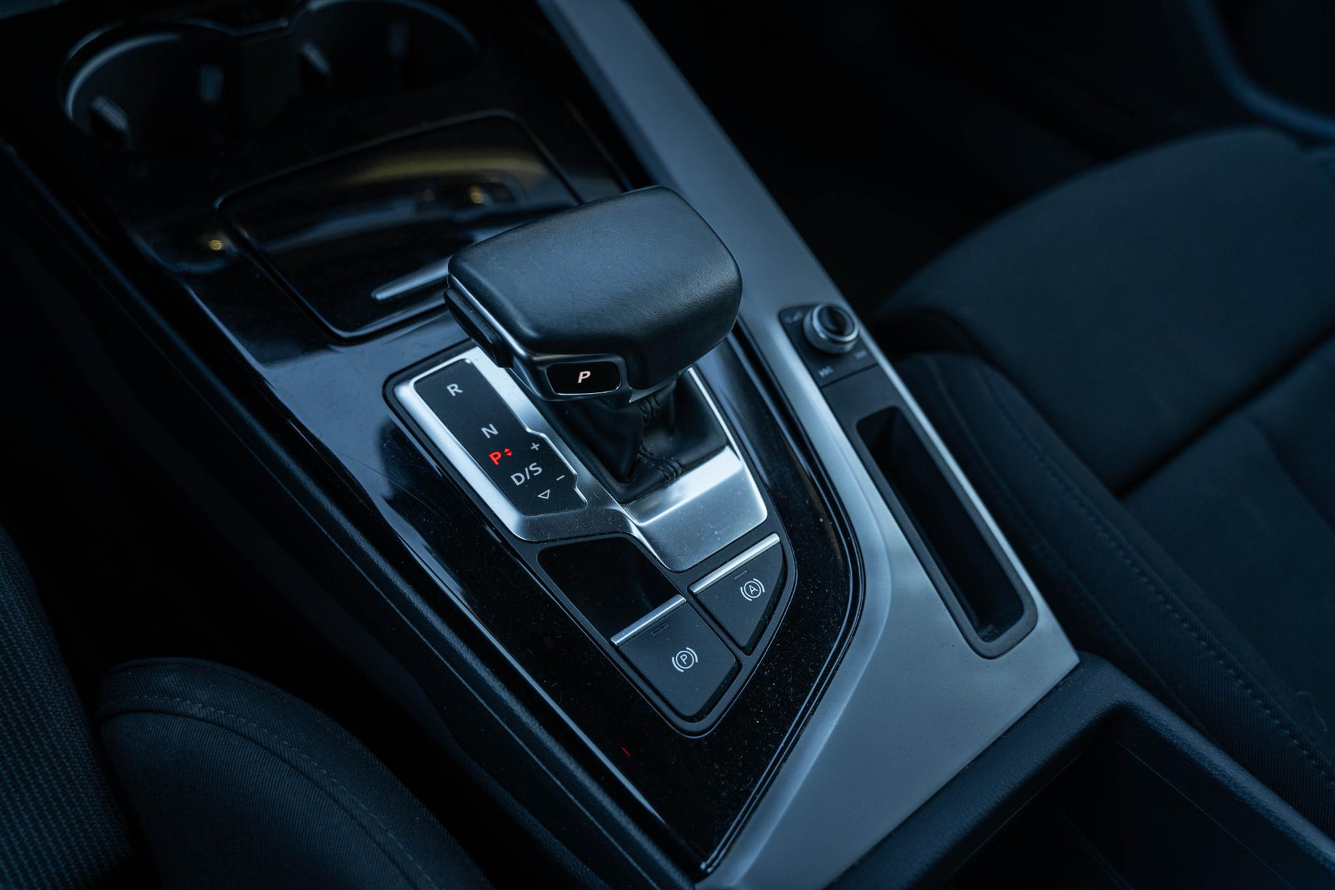 Audi A4 Avant 35 TFSI Business Edition 2020 Manhattangrijs metallic 26