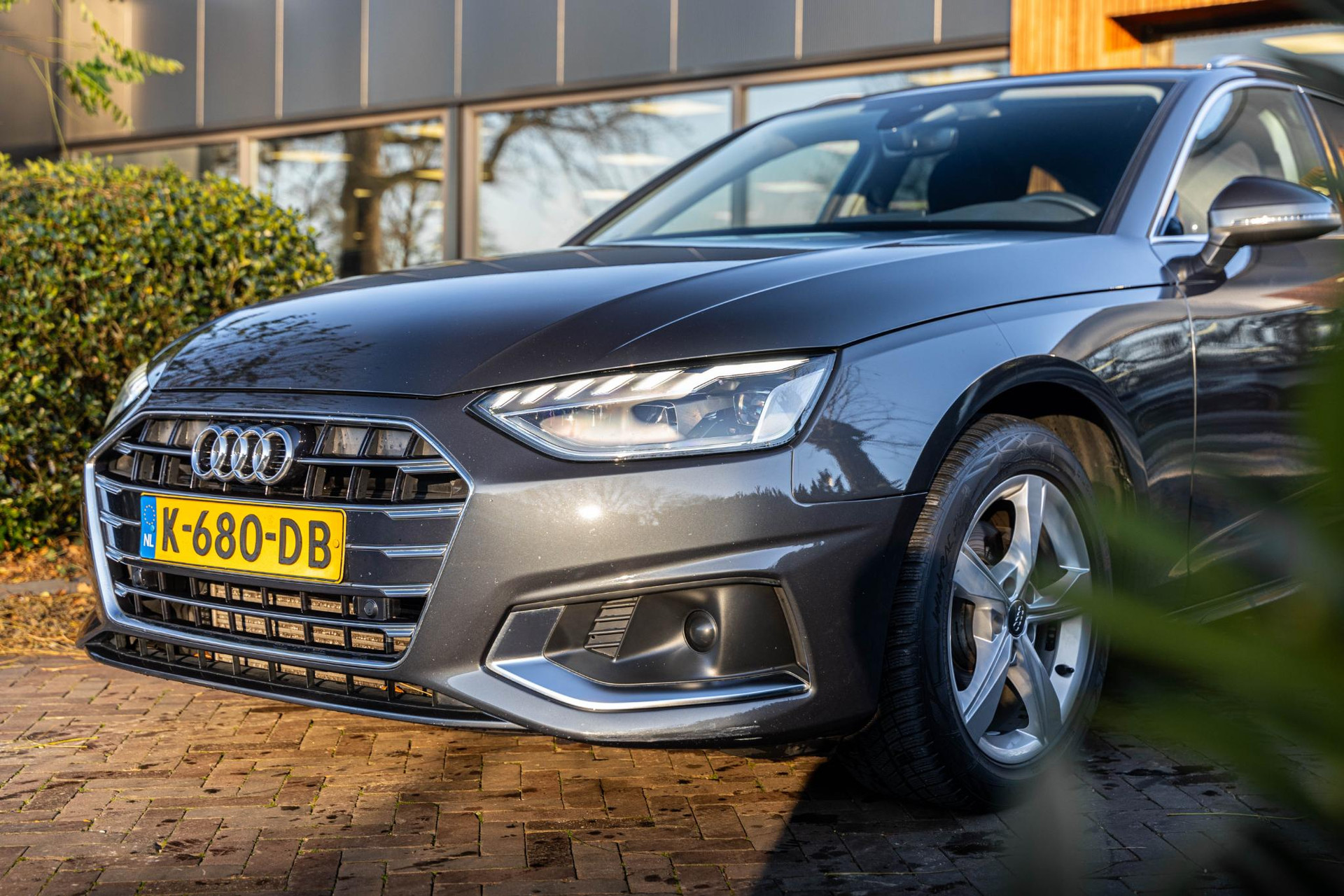 Audi A4 Avant 35 TFSI Business Edition 2020 Manhattangrijs metallic 3