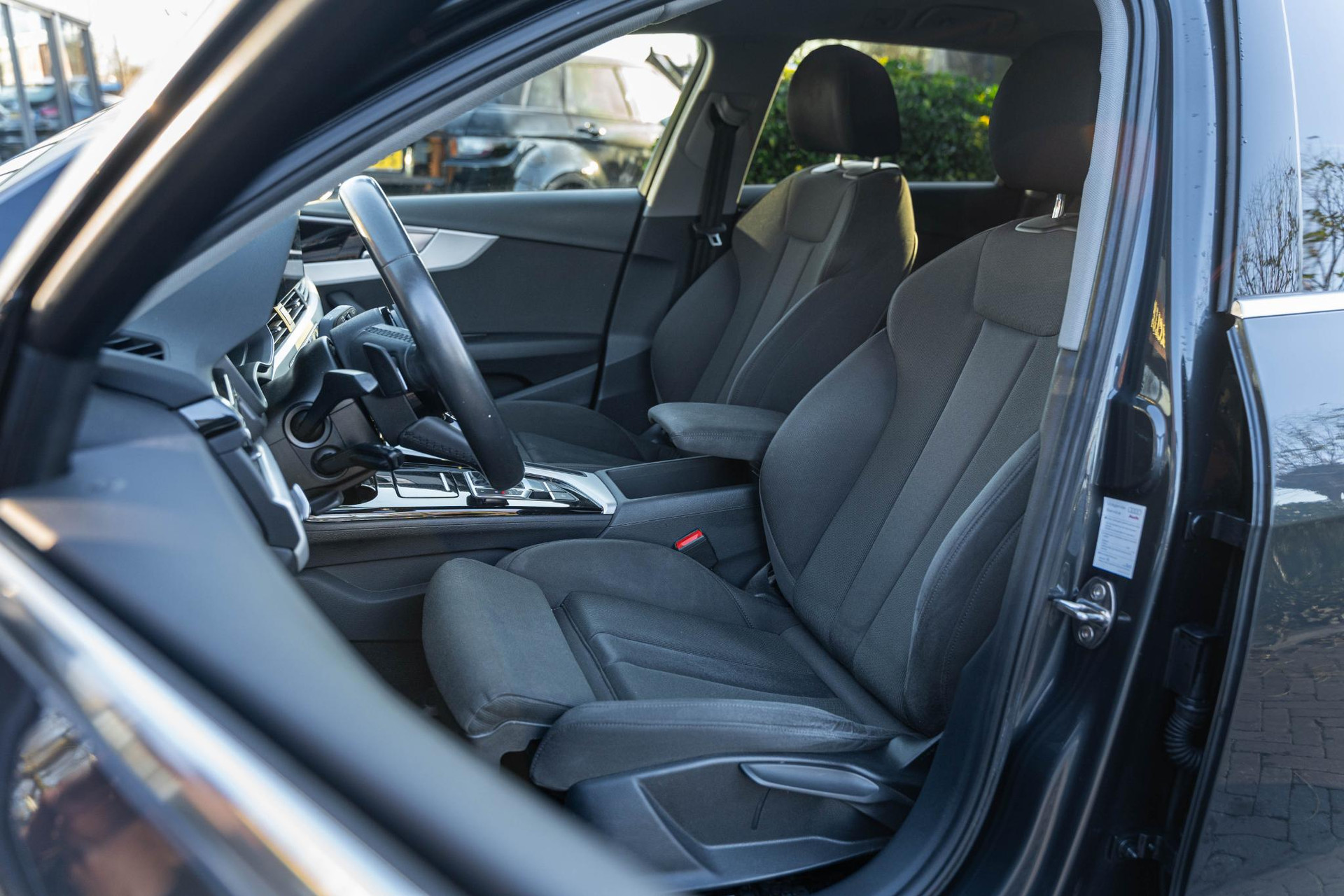 Audi A4 Avant 35 TFSI Business Edition 2020 Manhattangrijs metallic 39