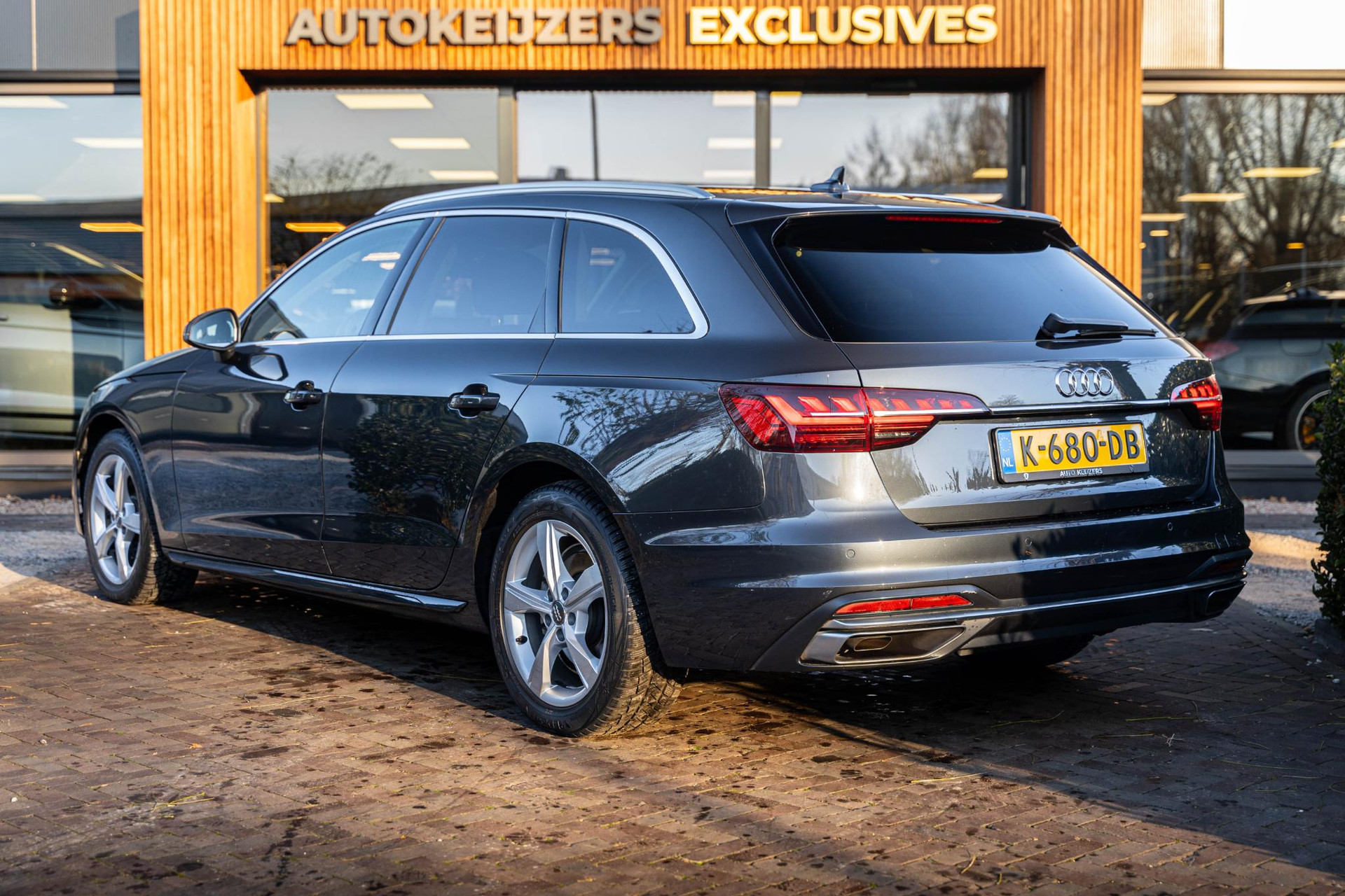 Audi A4 Avant 35 TFSI Business Edition 2020 Manhattangrijs metallic 6