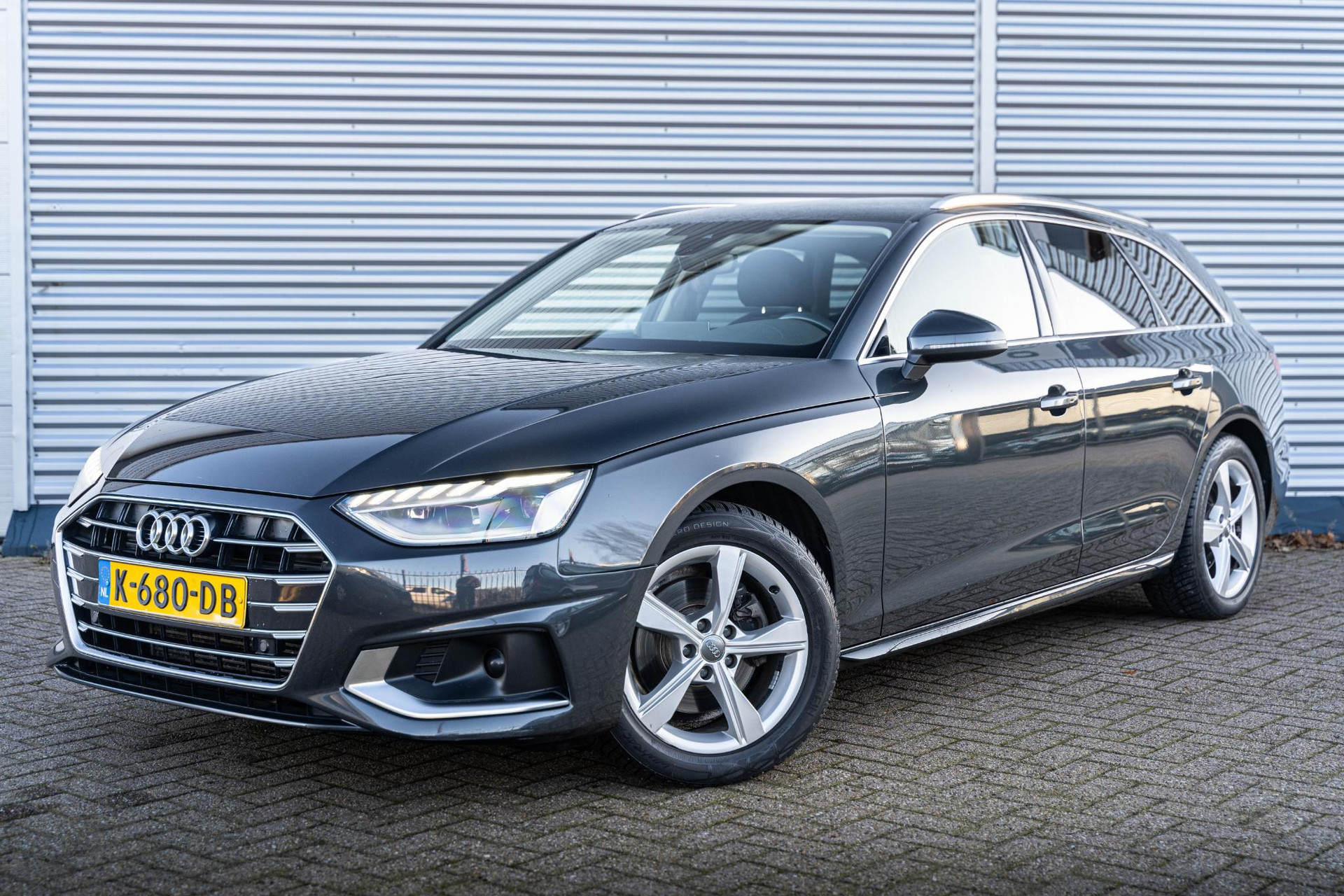 Audi A4 Avant 35 TFSI Business Edition 2020 Manhattangrijs metallic 9