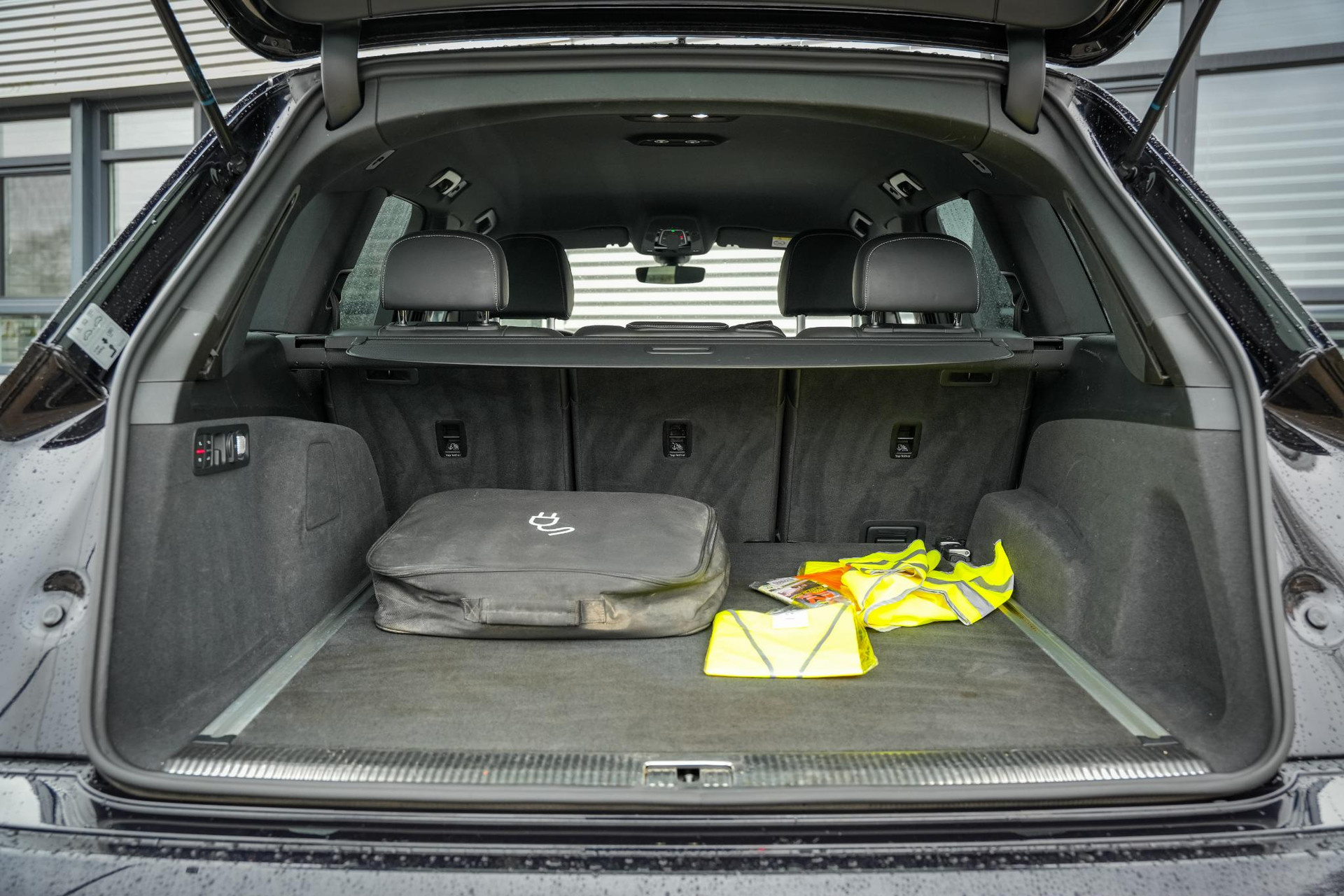 Audi Q7 3.0 TDI e-tron quattro Sport 2016 Orcazwart metallic 31