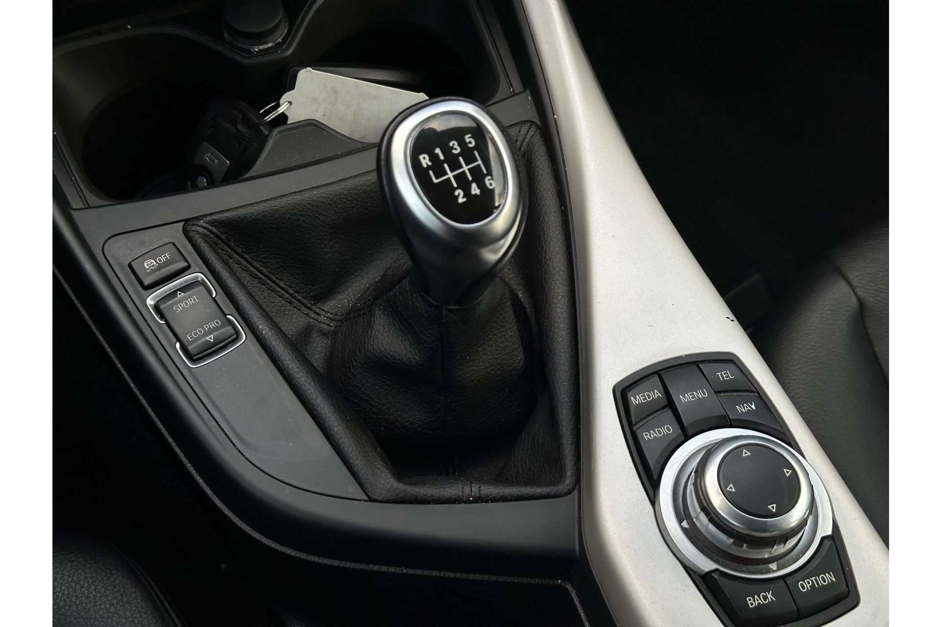 BMW 1-serie 114i Business+ 2013 Saphirschwarz metallic 21