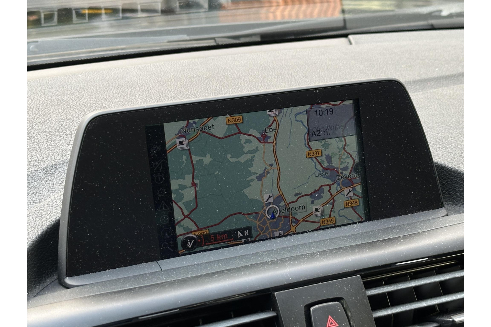 BMW 1-serie 114i Business+ 2013 Saphirschwarz metallic 28