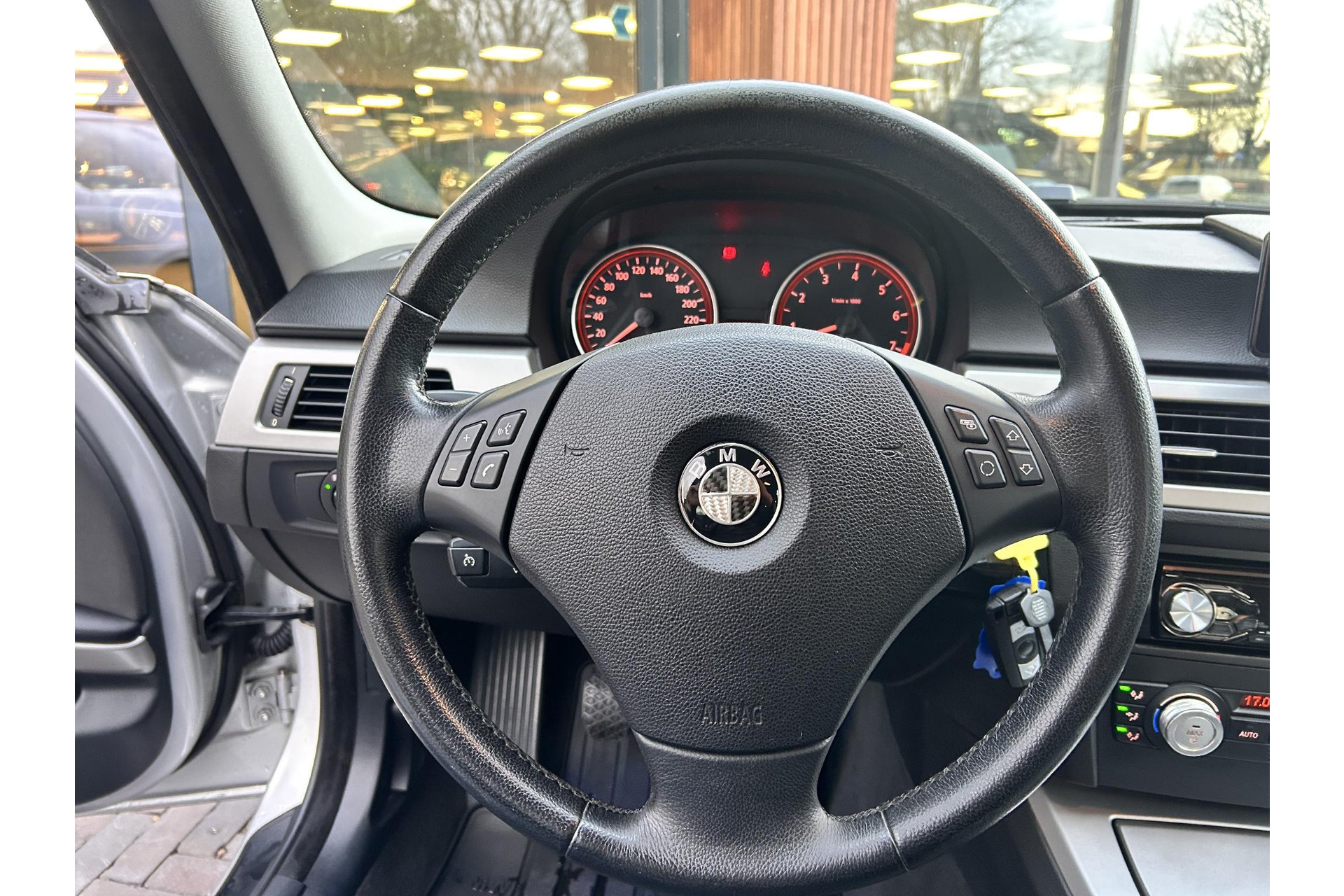 BMW 3-serie 325i Dynamic Executive 2005 Titansilber metallic  17