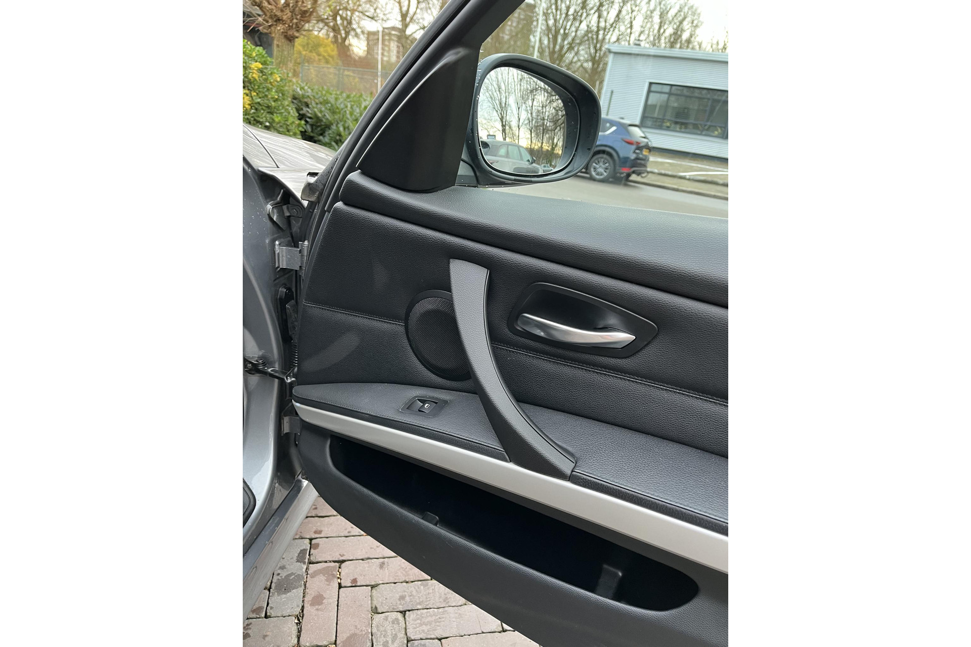 BMW 3 Serie Touring 320d Efficient Dynamics Edition Luxury Line 2011 Spacegrau metallic 18