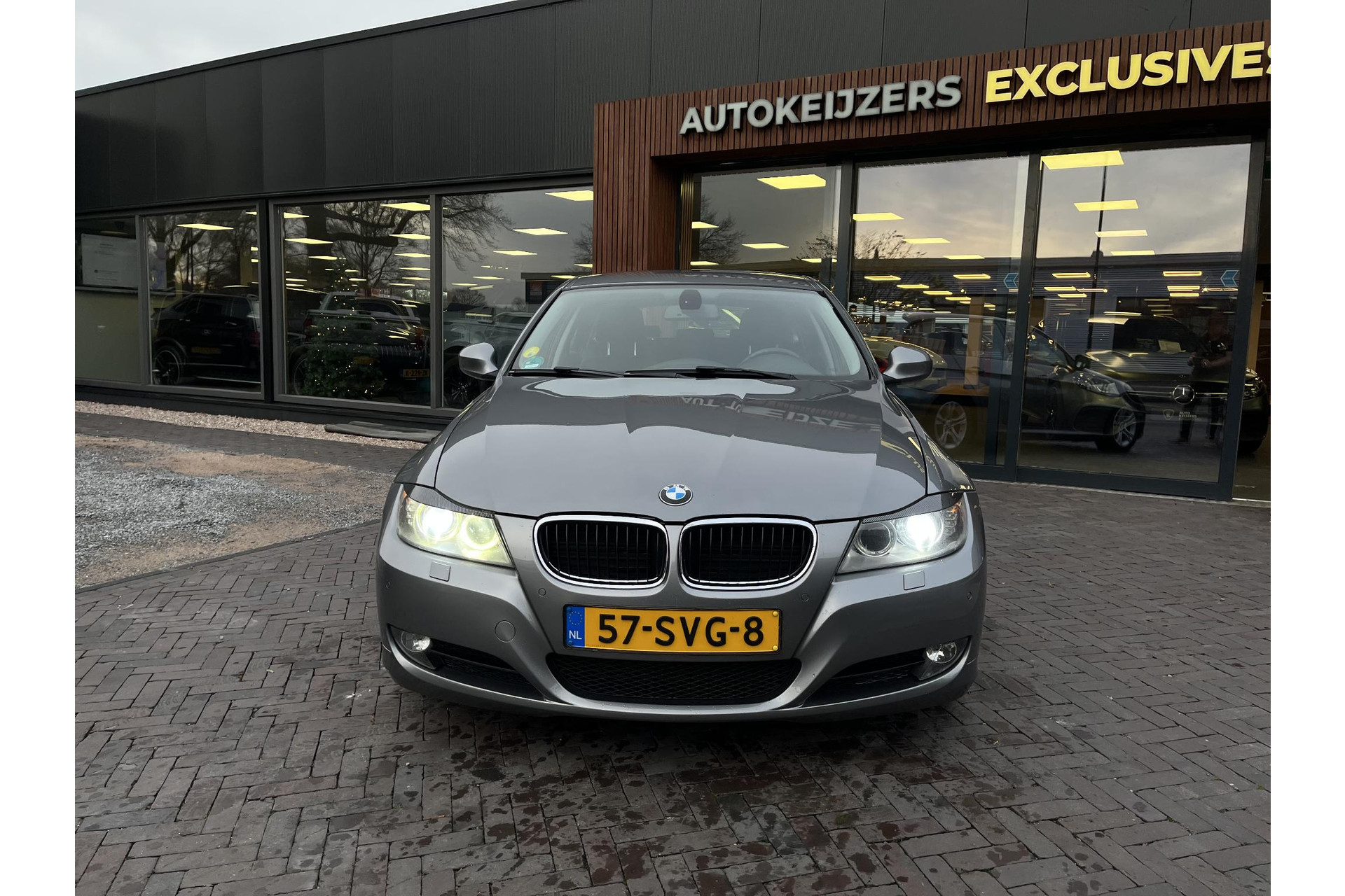 BMW 3 Serie Touring 320d Efficient Dynamics Edition Luxury Line 2011 Spacegrau metallic 3