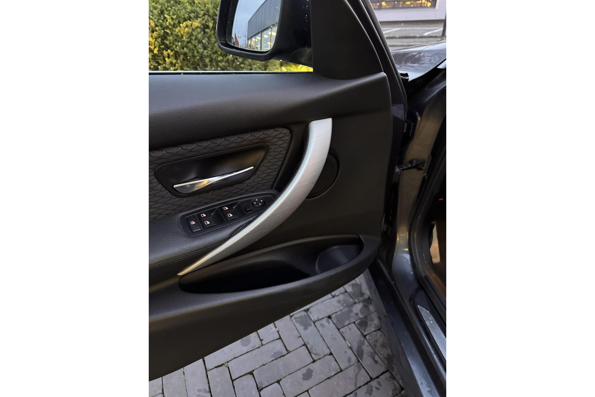 BMW 3 Serie Touring 320i Executive 2015 Mineralgrau metallic 11