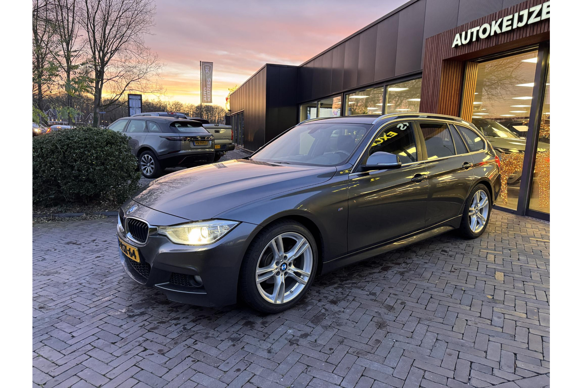 BMW 3 Serie Touring 320i Executive 2015 Mineralgrau metallic 5