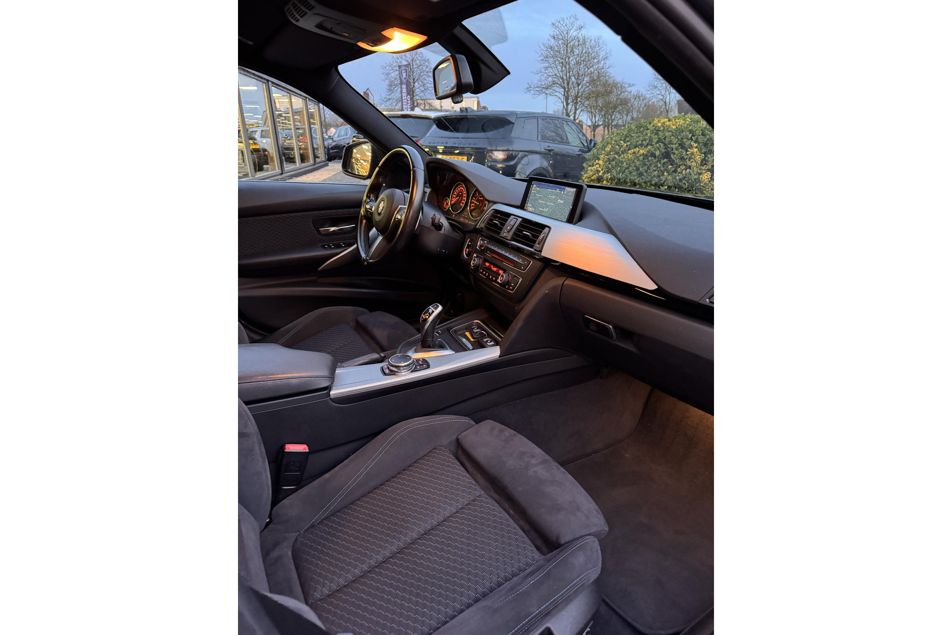 BMW 3 Serie Touring 320i Executive 2015 Mineralgrau metallic 7