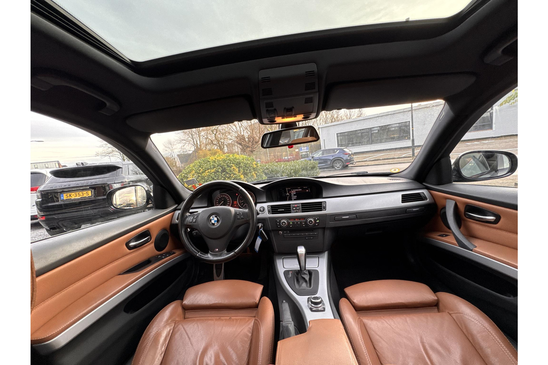 BMW 3 Serie Touring 325i M Sport Edition 2013 Saphirschwarz metallic 10