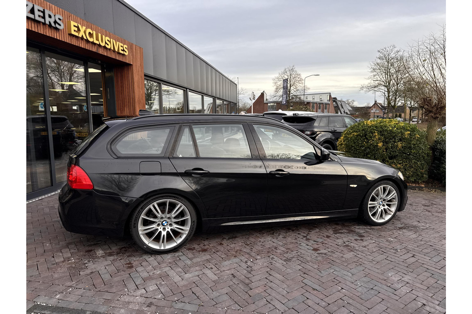 BMW 3 Serie Touring 325i M Sport Edition 2013 Saphirschwarz metallic 4