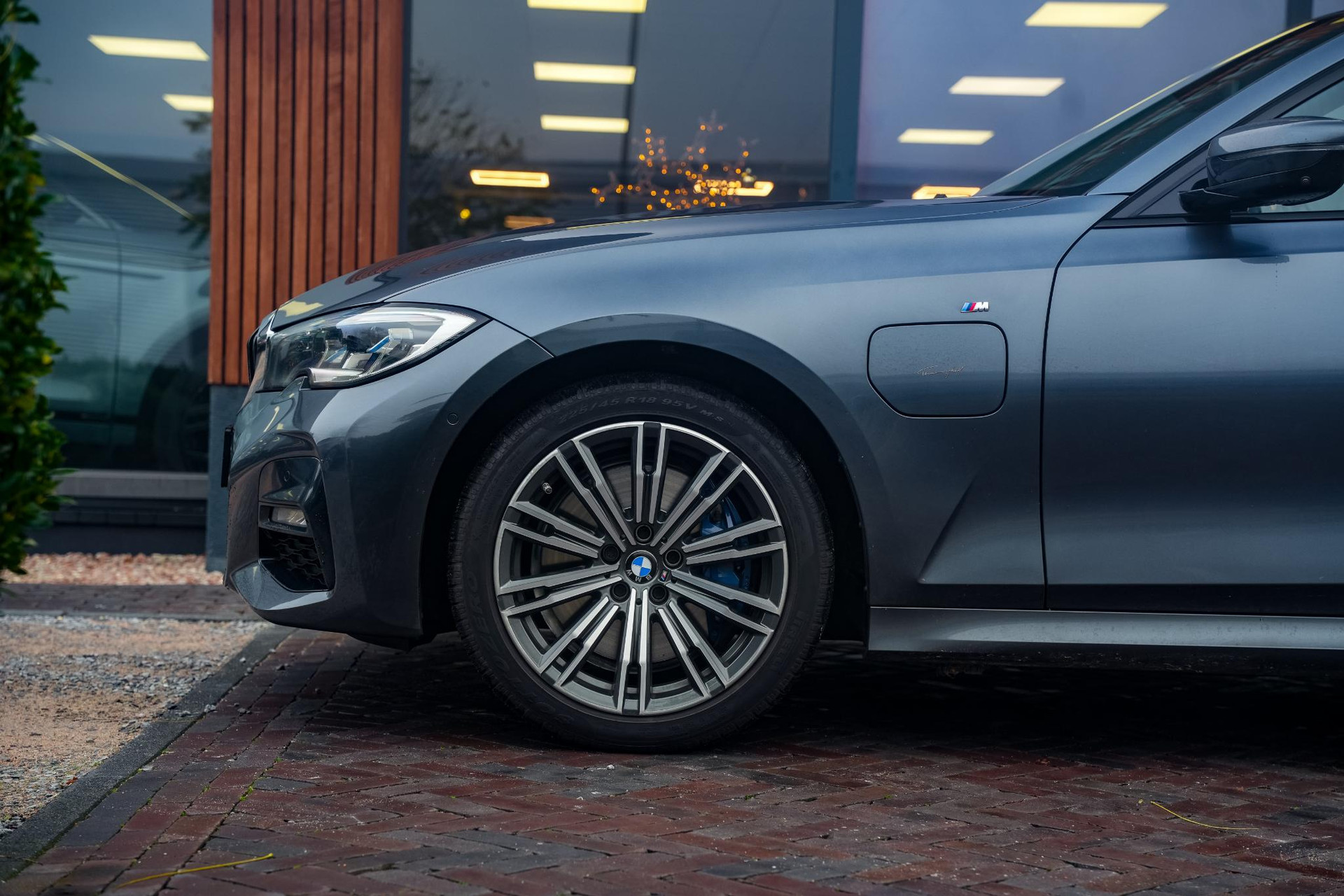 BMW 3 Serie Touring 330e High Executive 2020  10