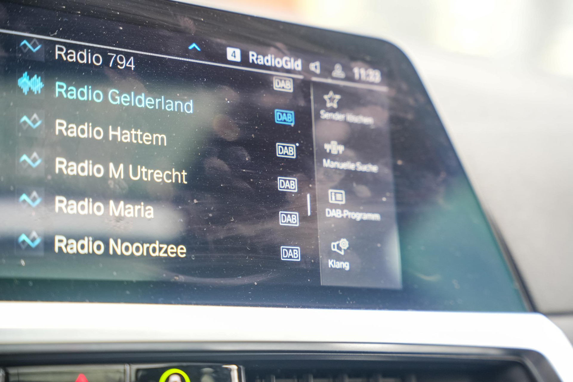 BMW 3 Serie Touring 330e High Executive 2020  23