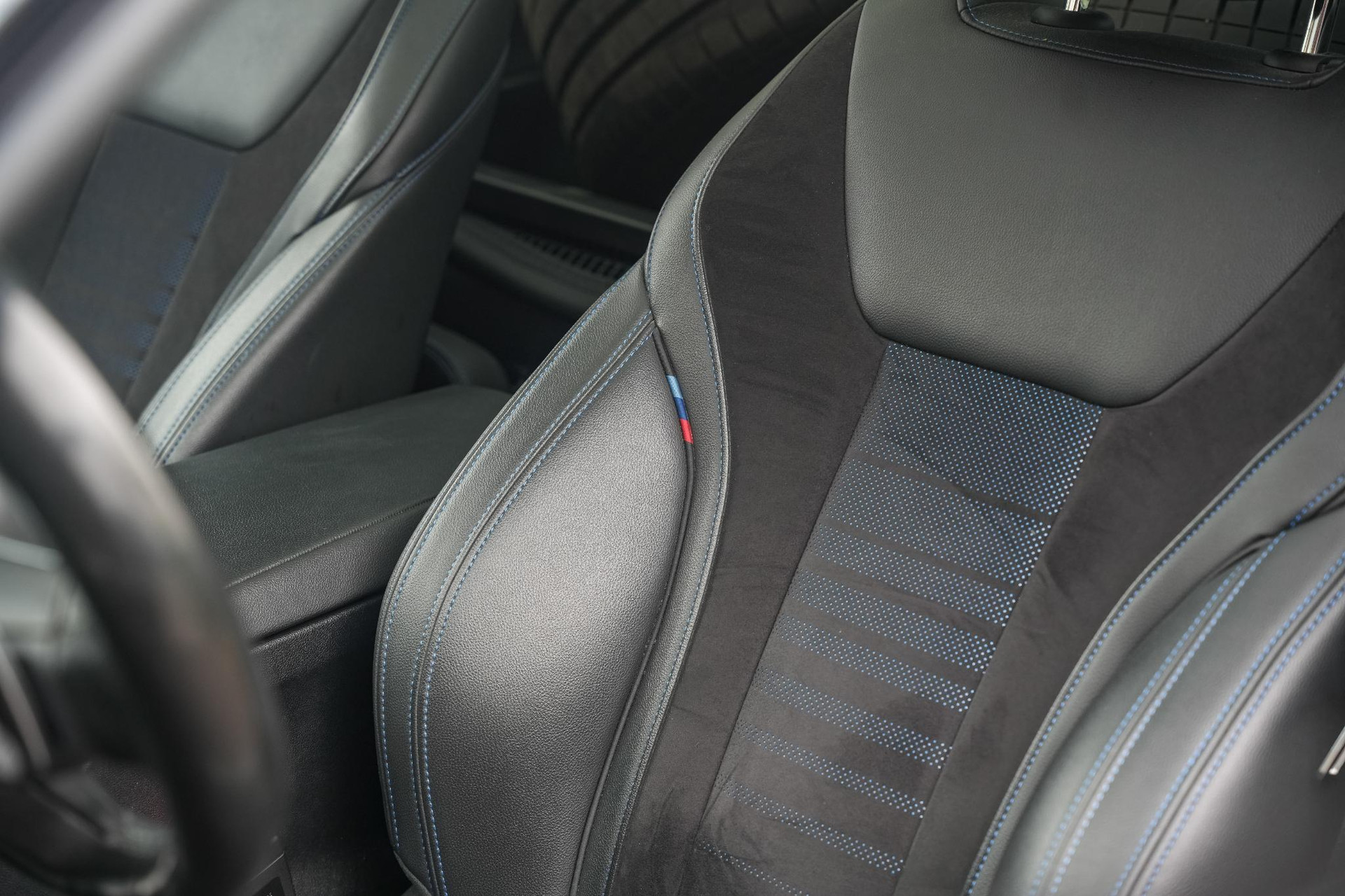 BMW 3 Serie Touring 330e High Executive 2020  25