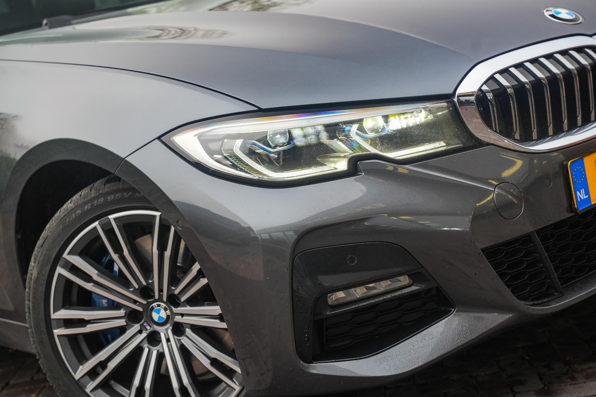 BMW 3 Serie Touring 330e High Executive 2020  32