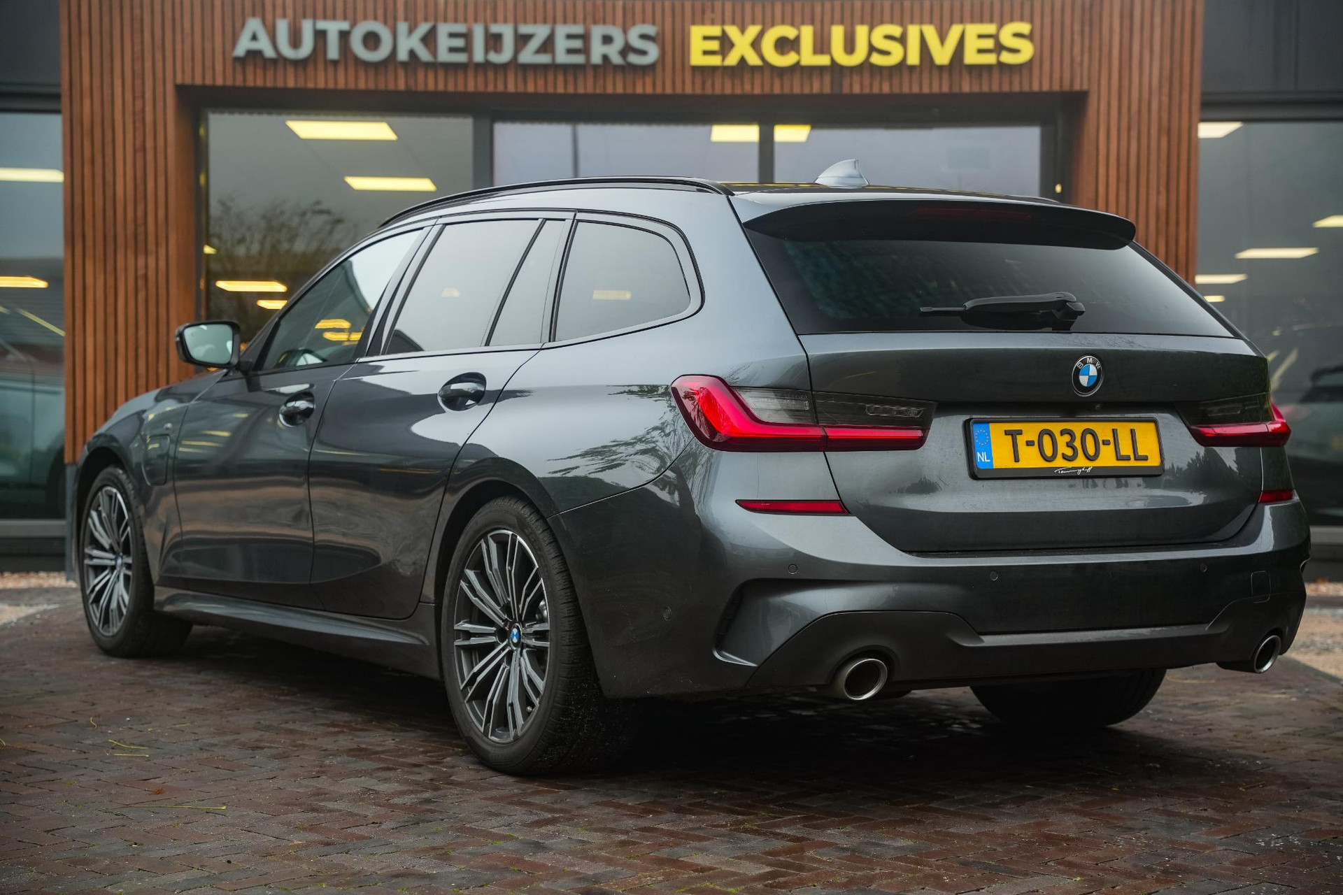 BMW 3 Serie Touring 330e High Executive 2020  7