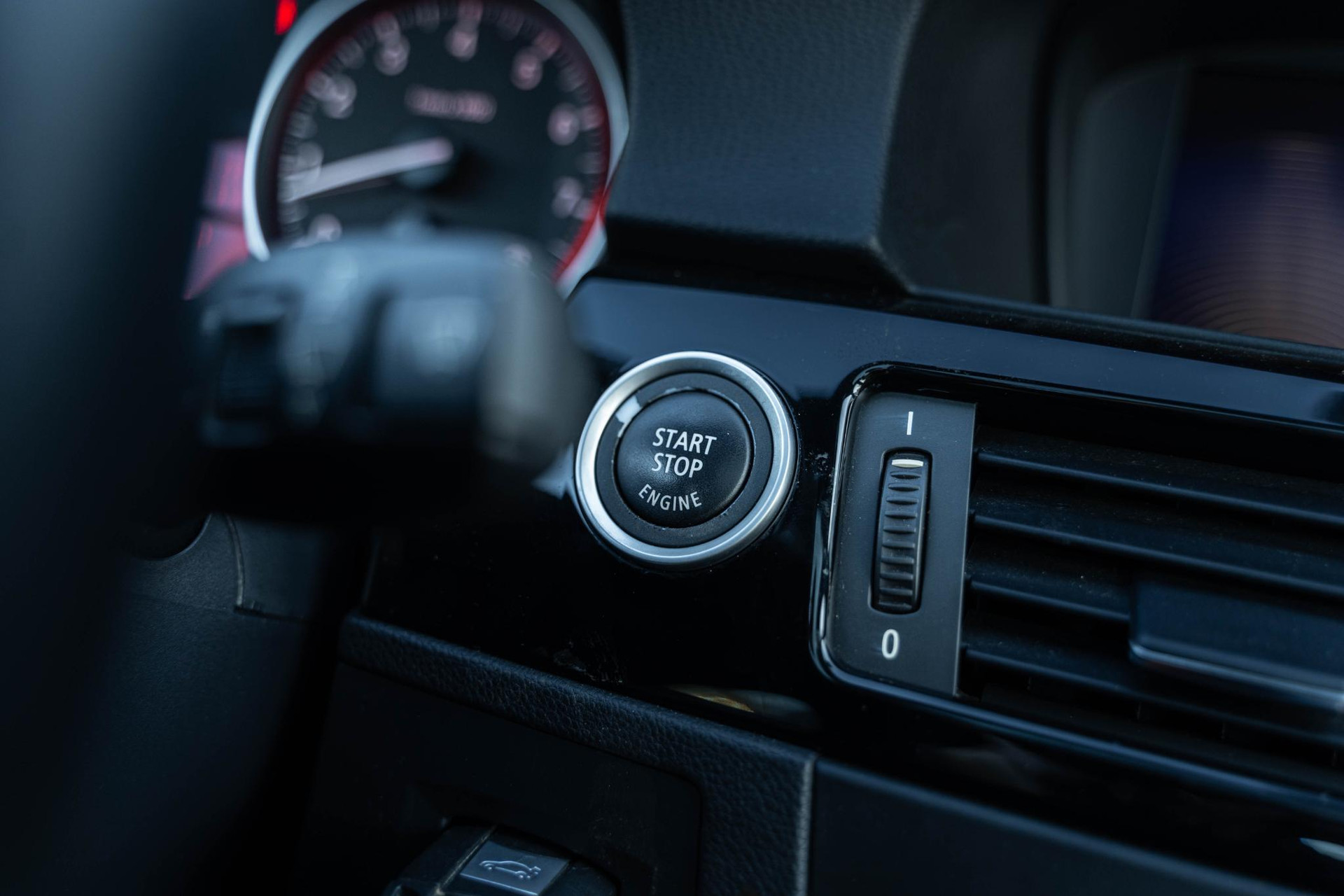 BMW 3 Serie Touring 335xi Luxury Line 2012 Mondstein metallic 21