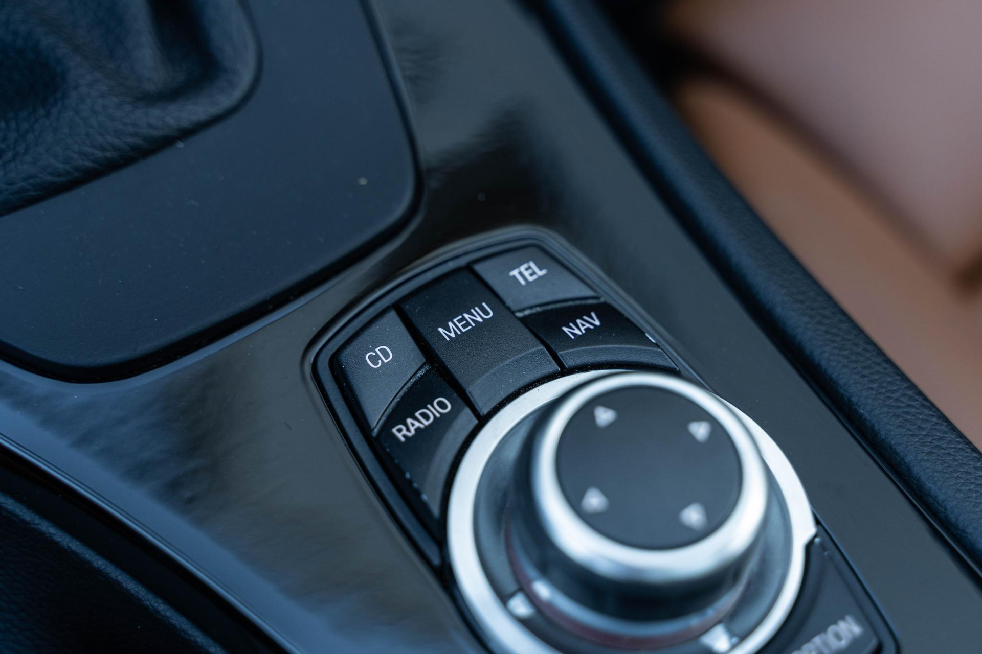 BMW 3 Serie Touring 335xi Luxury Line 2012 Mondstein metallic 28