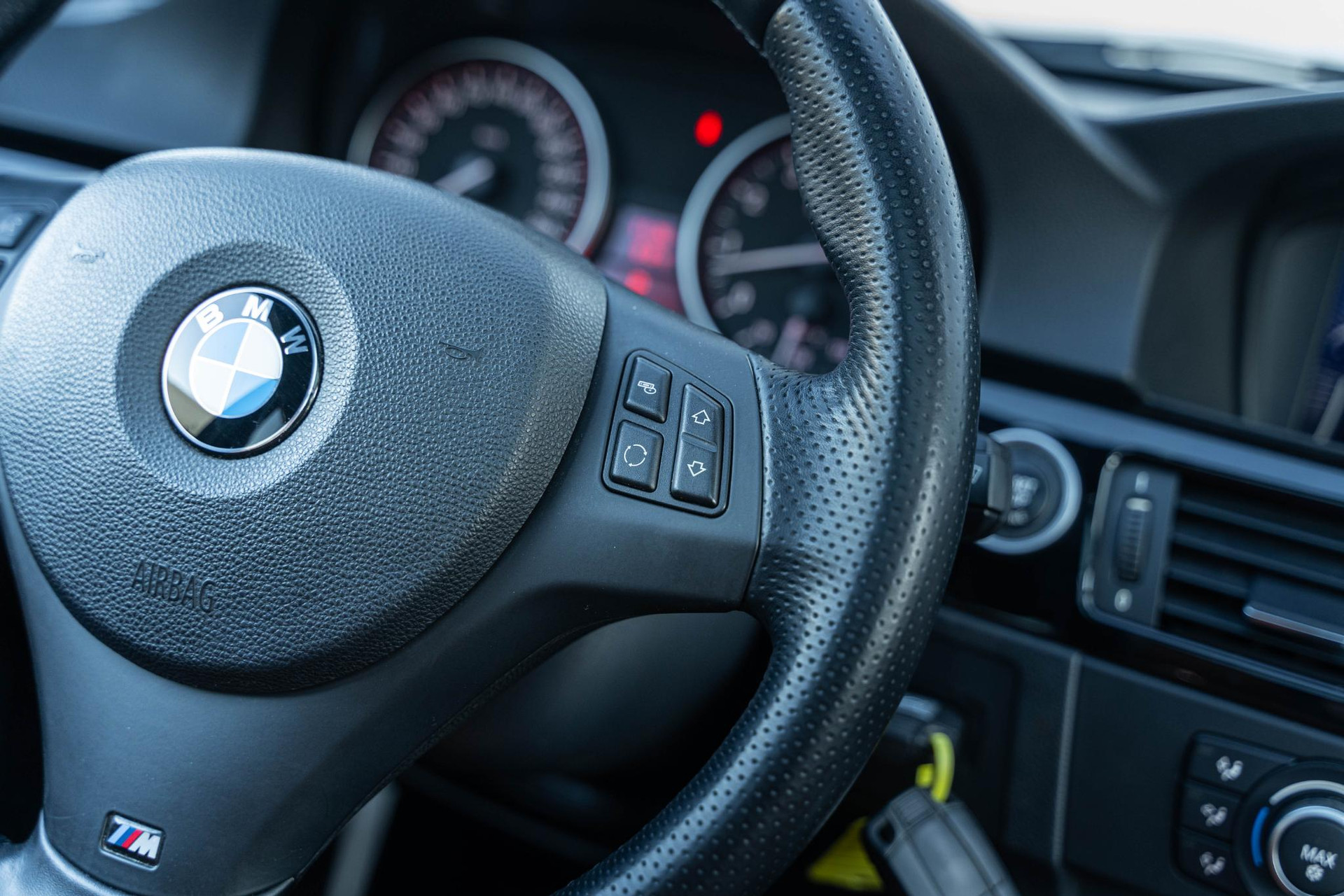 BMW 3 Serie Touring 335xi Luxury Line 2012 Mondstein metallic 31