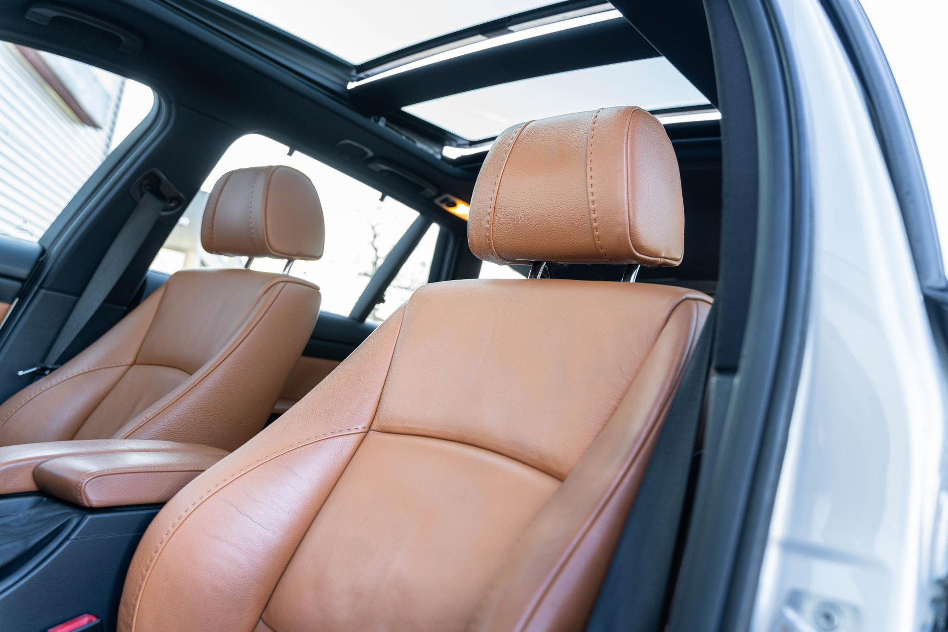 BMW 3 Serie Touring 335xi Luxury Line 2012 Mondstein metallic 36