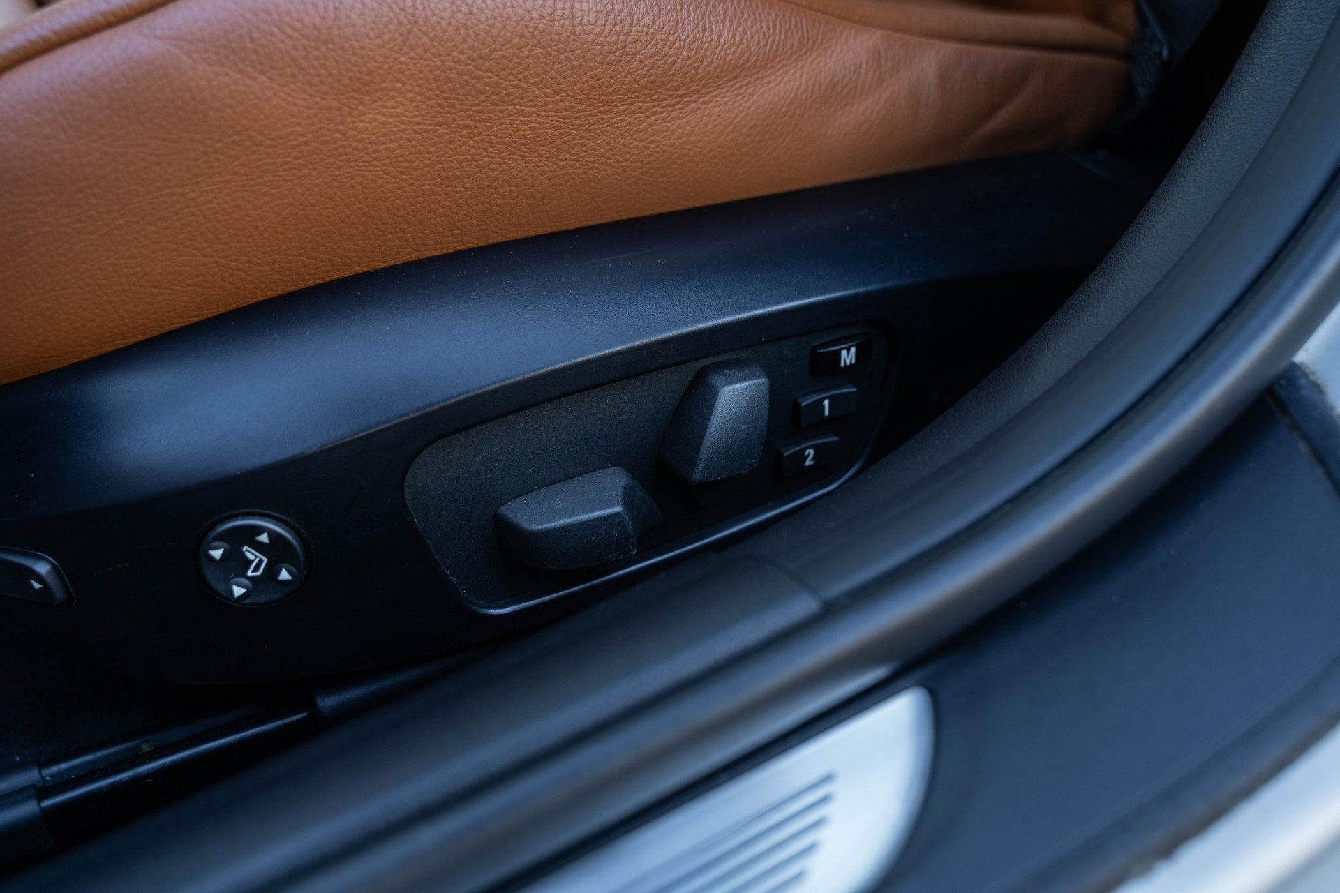 BMW 3 Serie Touring 335xi Luxury Line 2012 Mondstein metallic 37