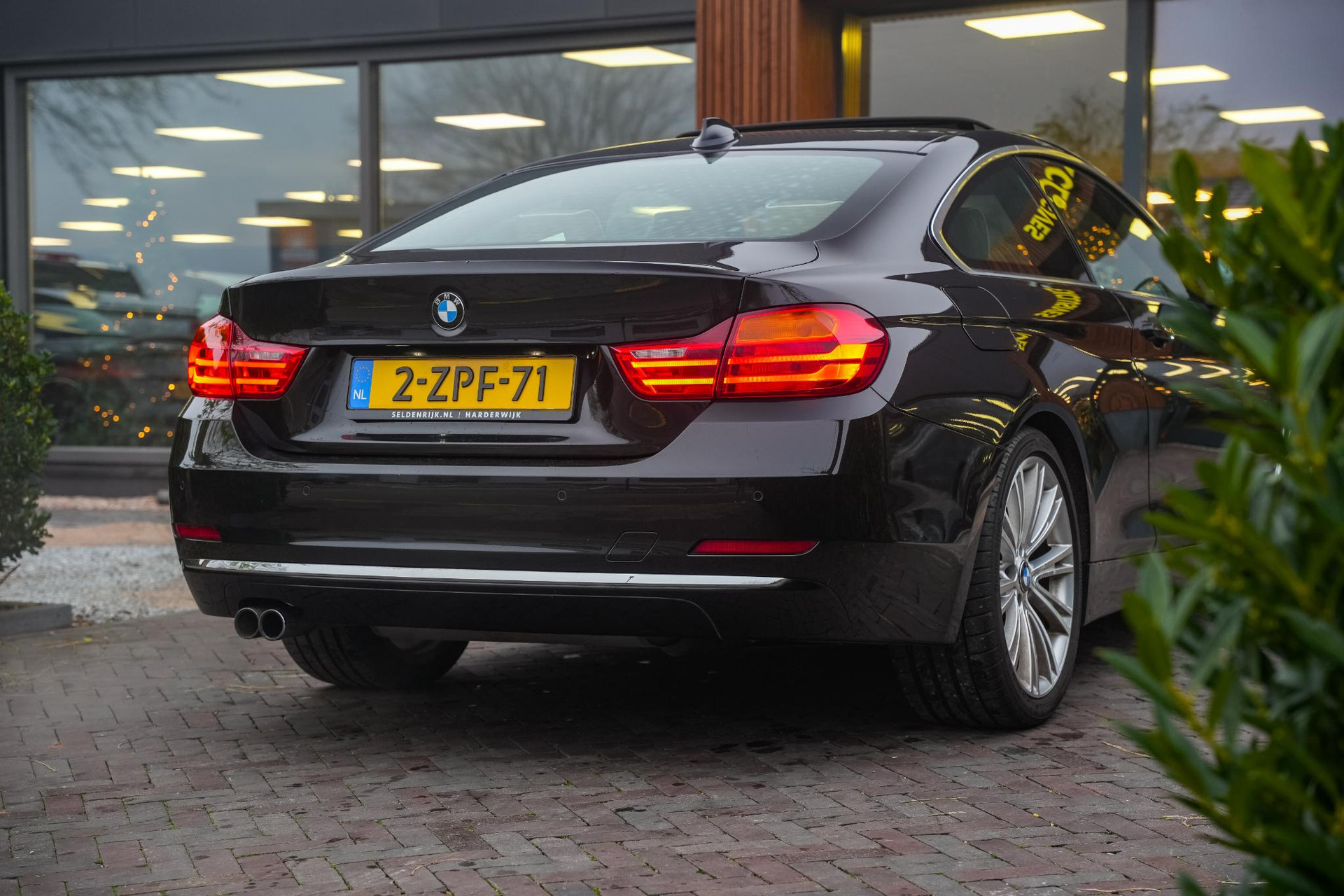 BMW 4 Serie Coupé 428i High Executive 2015 Saphirschwarz metallic 11