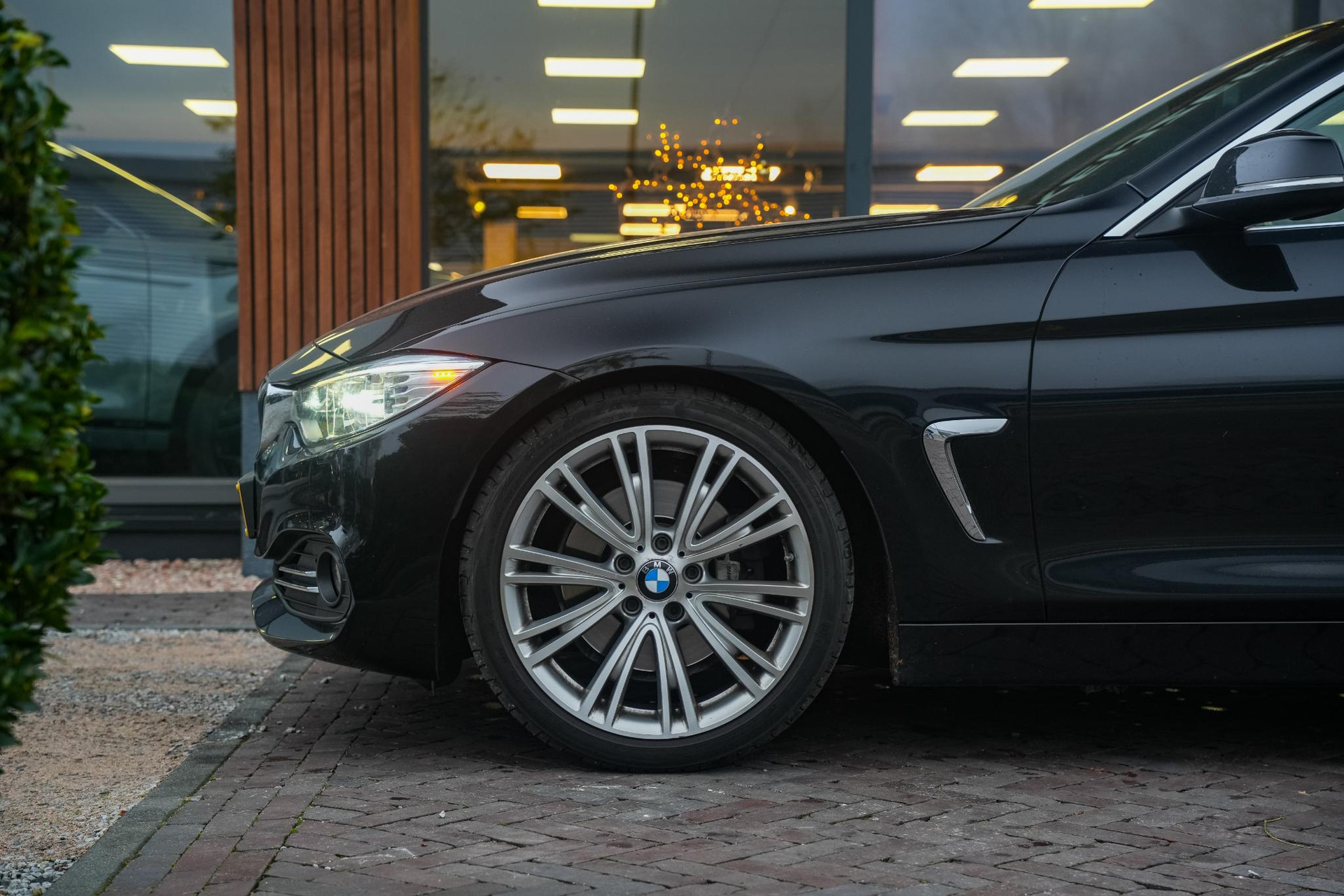 BMW 4 Serie Coupé 428i High Executive 2015 Saphirschwarz metallic 12