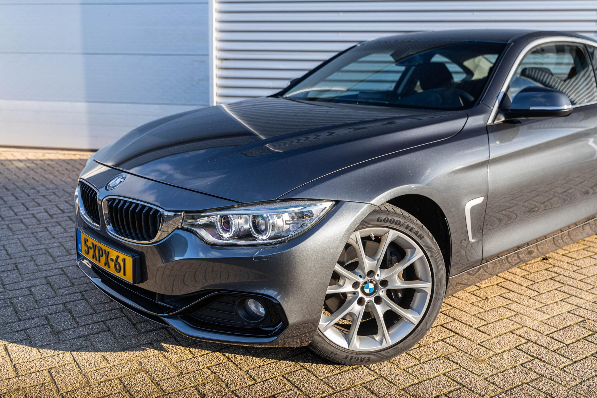 BMW 4 Serie Coupé 435i Executive 2014 Mineralgrau metallic 10