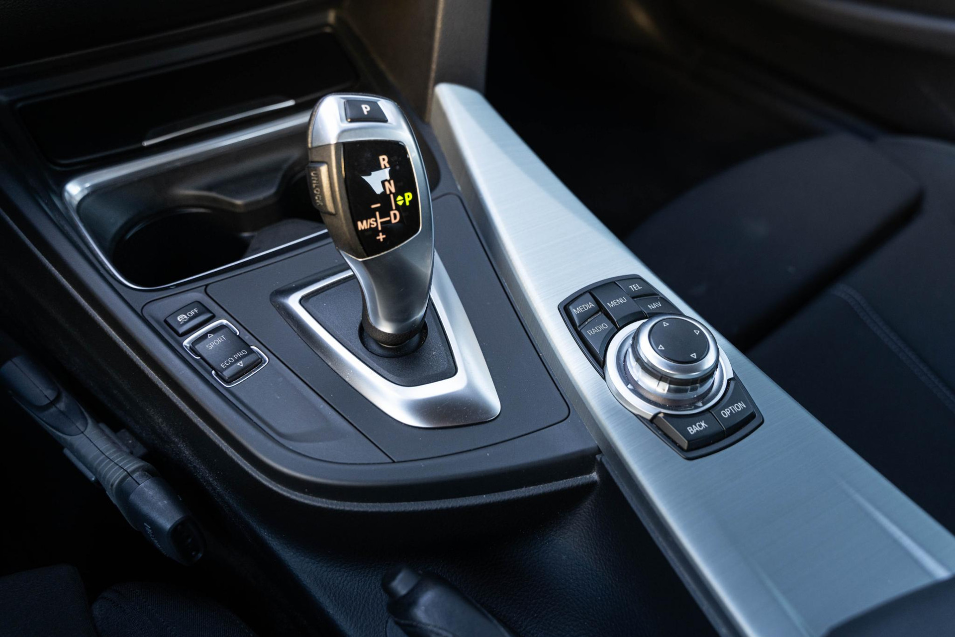 BMW 4 Serie Coupé 435i Executive 2014 Mineralgrau metallic 27