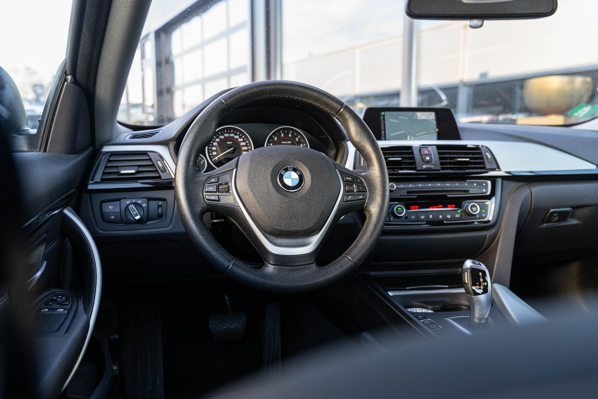 BMW 4 Serie Coupé 435i Executive 2014 Mineralgrau metallic 28