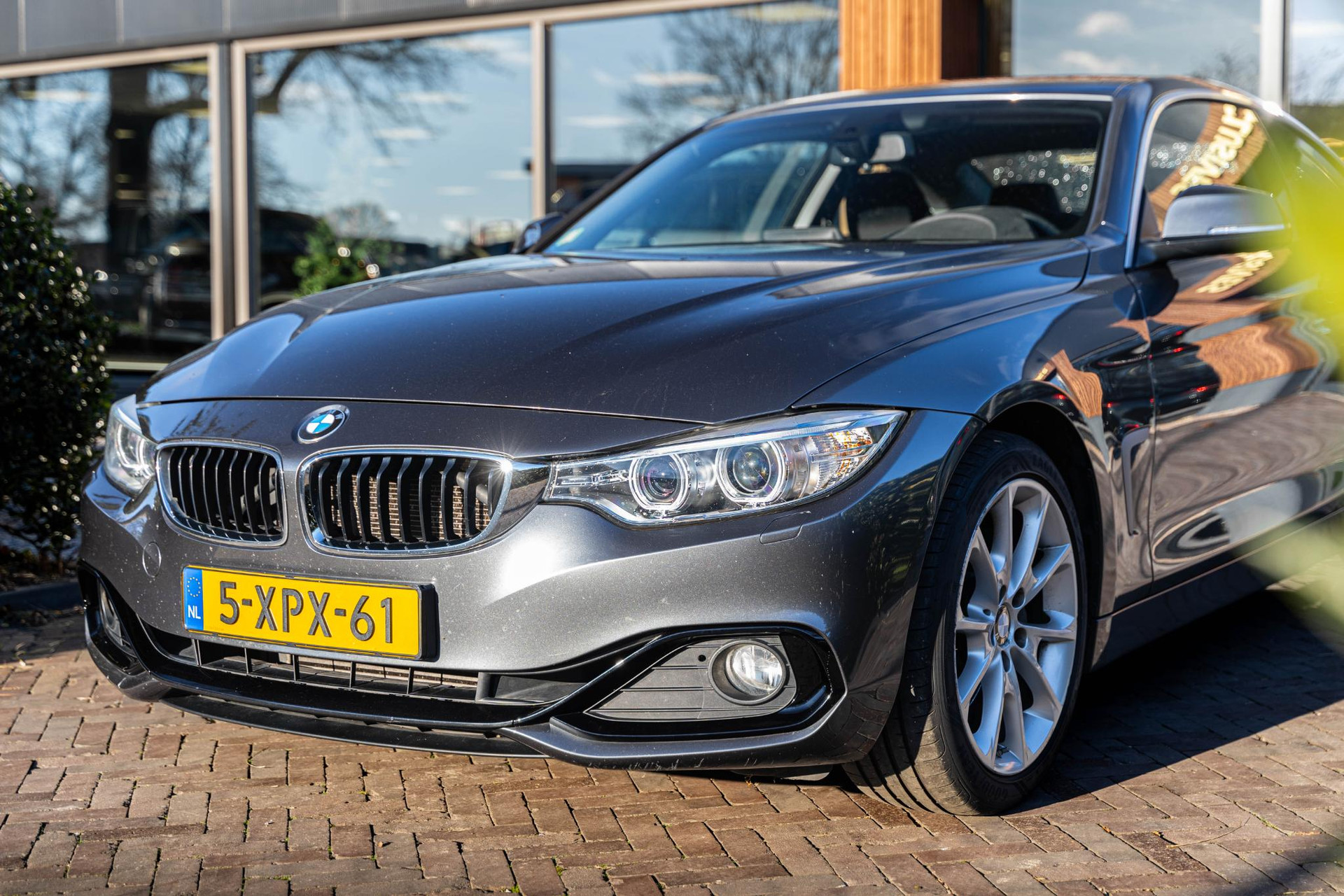 BMW 4 Serie Coupé 435i Executive 2014 Mineralgrau metallic 3